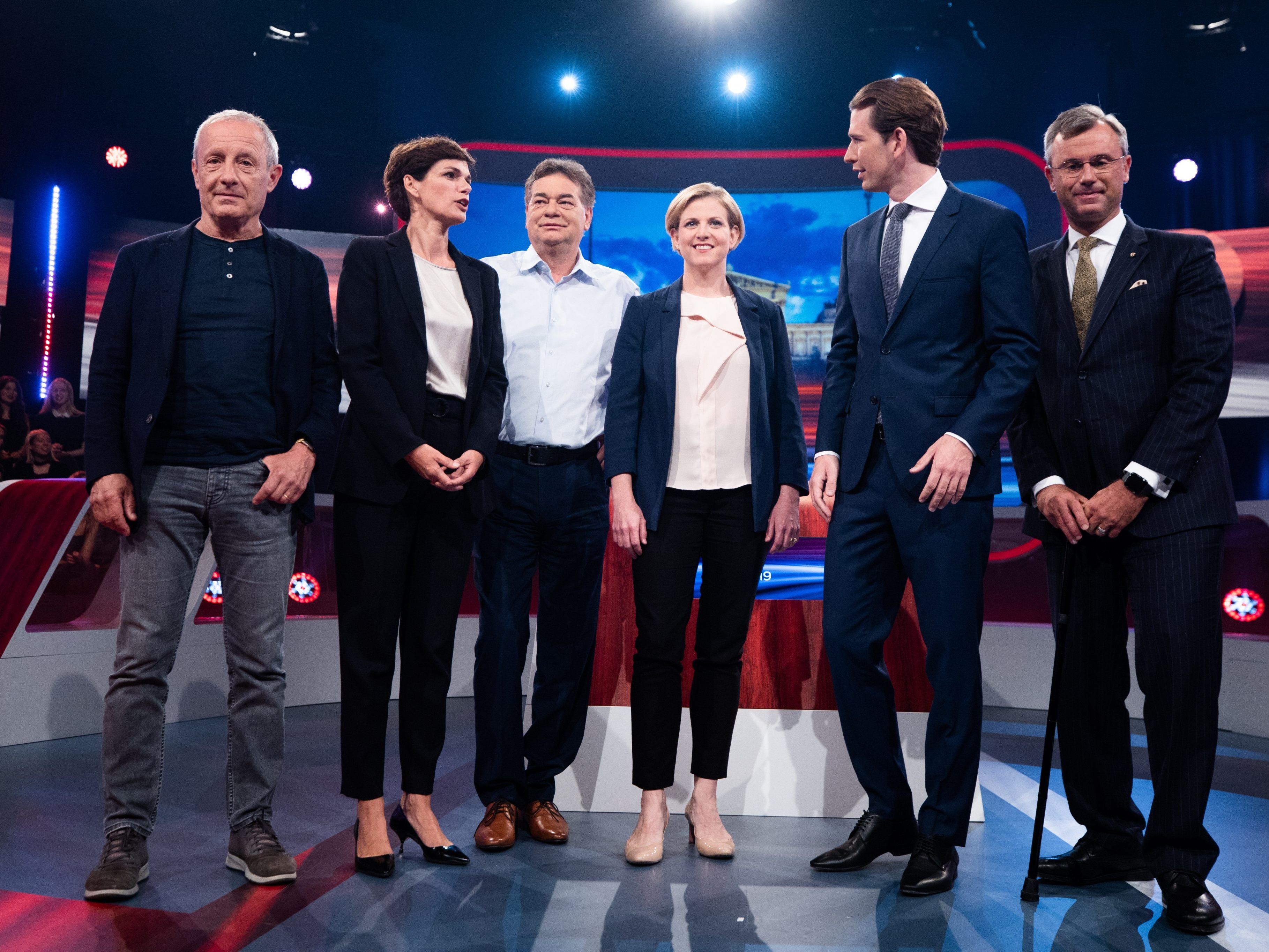 Pamela Rendi-Wagner (SPÖ) und Sebastian Kurz (ÖVP) lieferten sich angriffiges TV-Duell. Pamela Rendi-Wagner (SPÖ) und Sebastian Kurz (ÖVP) lieferten sich angriffiges TV-Duell.