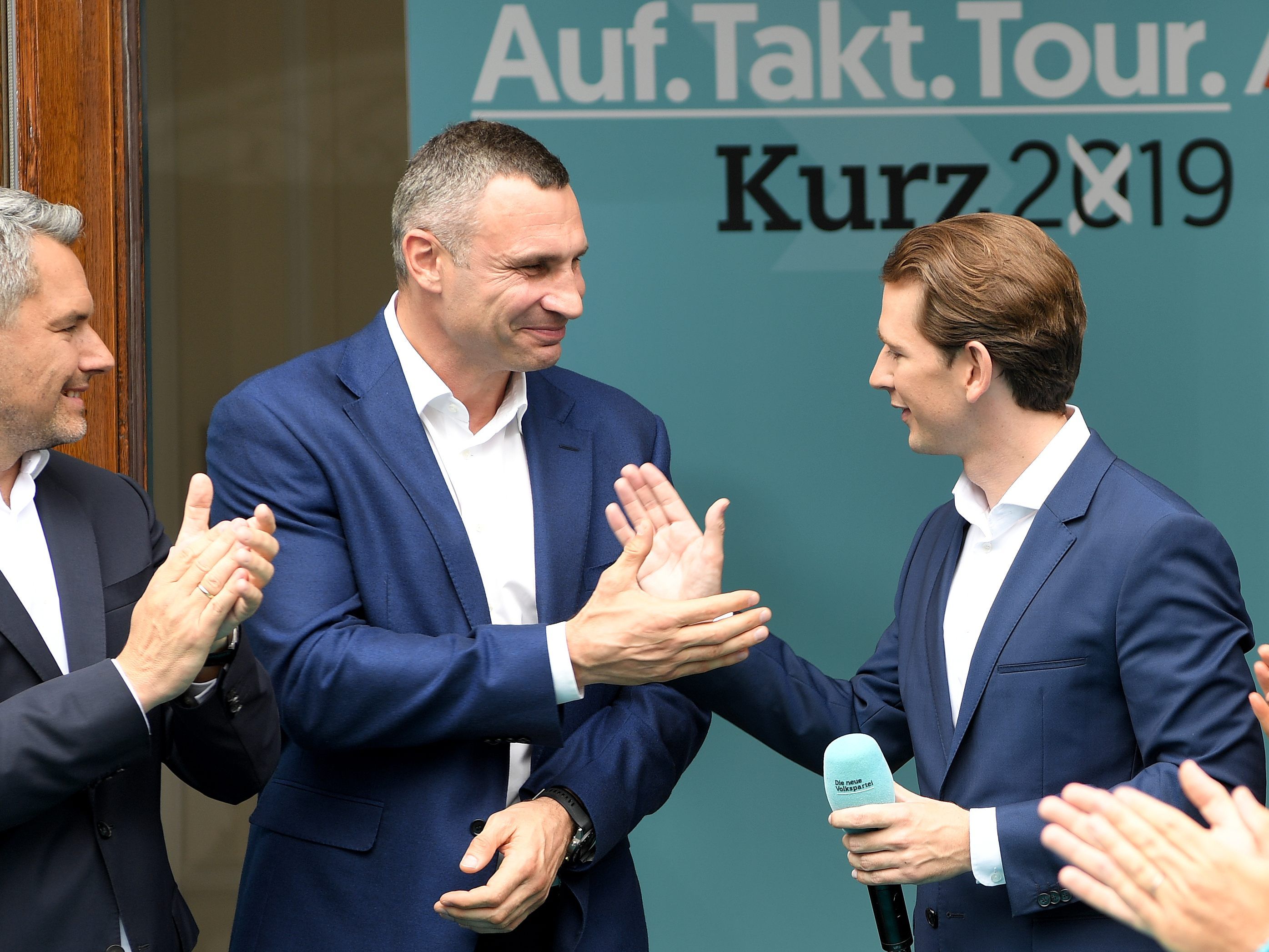 ÖVP-Chef Sebastian Kurz und Vitali Klitschko im Rahmen des Wahlkampf-Auftaktes der ÖVP