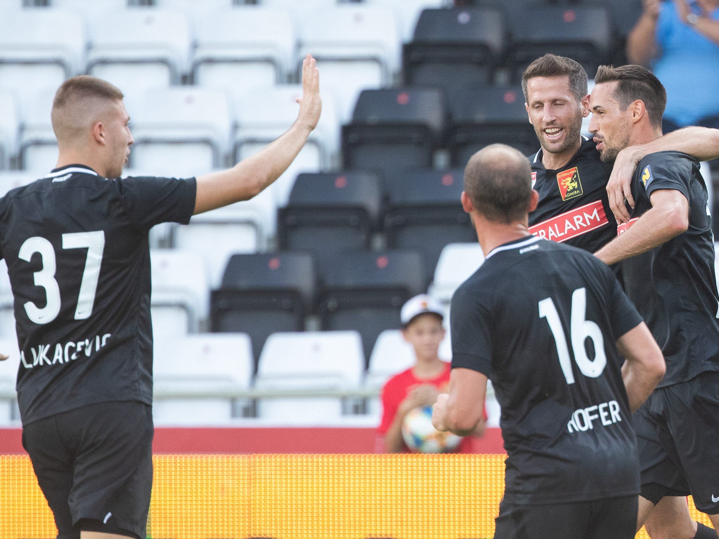 LIVE-Ticker zum Spiel FC Admira gegen SKN St. Pölten ab 17.00 Uhr. LIVE-Ticker zum Spiel FC Admira gegen SKN St. Pölten ab 17.00 Uhr.