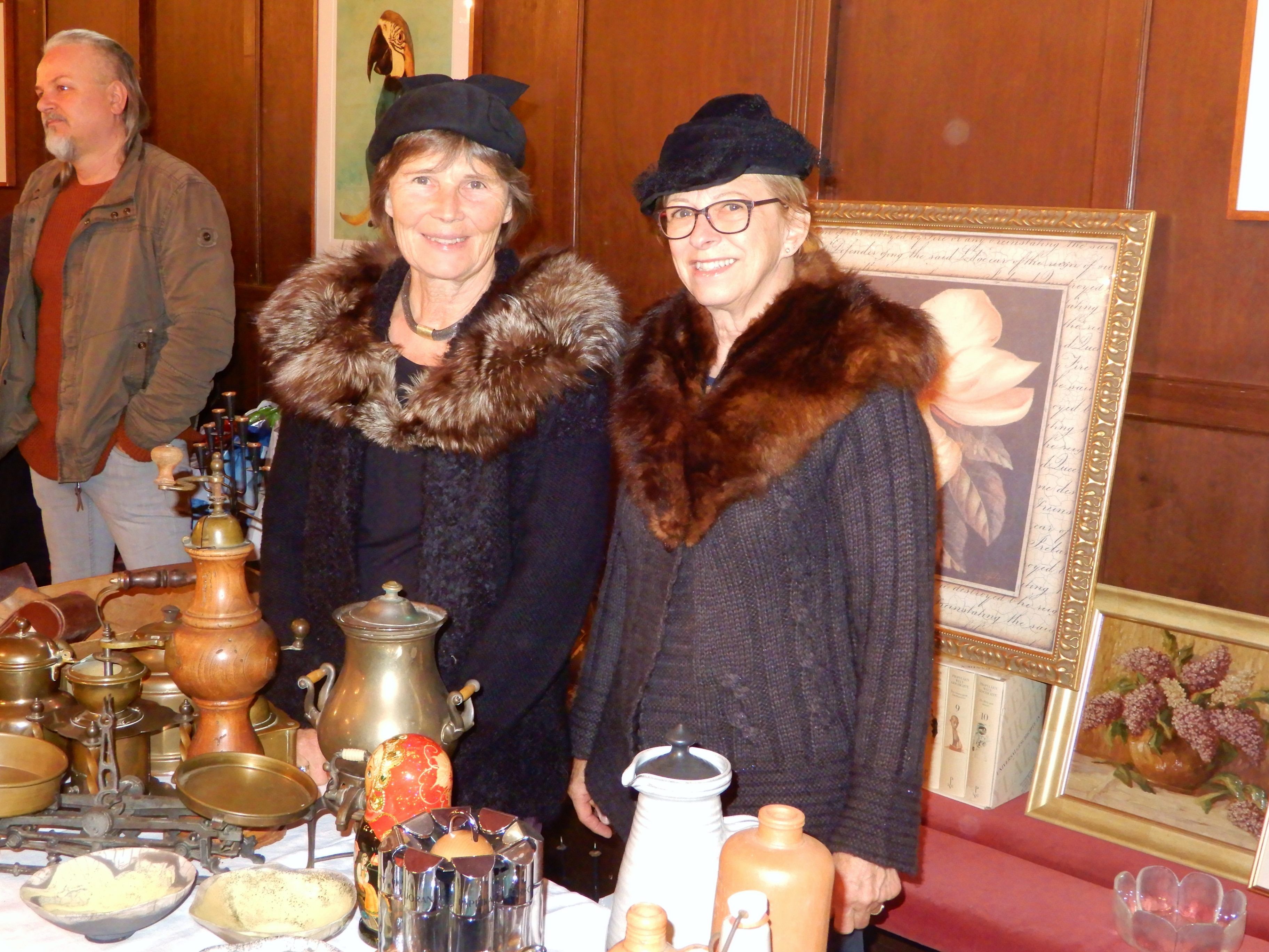 Am Wochenende kann man gleich an zwei Tagen beim Freudenhaus-Flohmarkt nach Herzenslust stöbern. Am Wochenende kann man gleich an zwei Tagen beim Freudenhaus-Flohmarkt nach Herzenslust stöbern.
