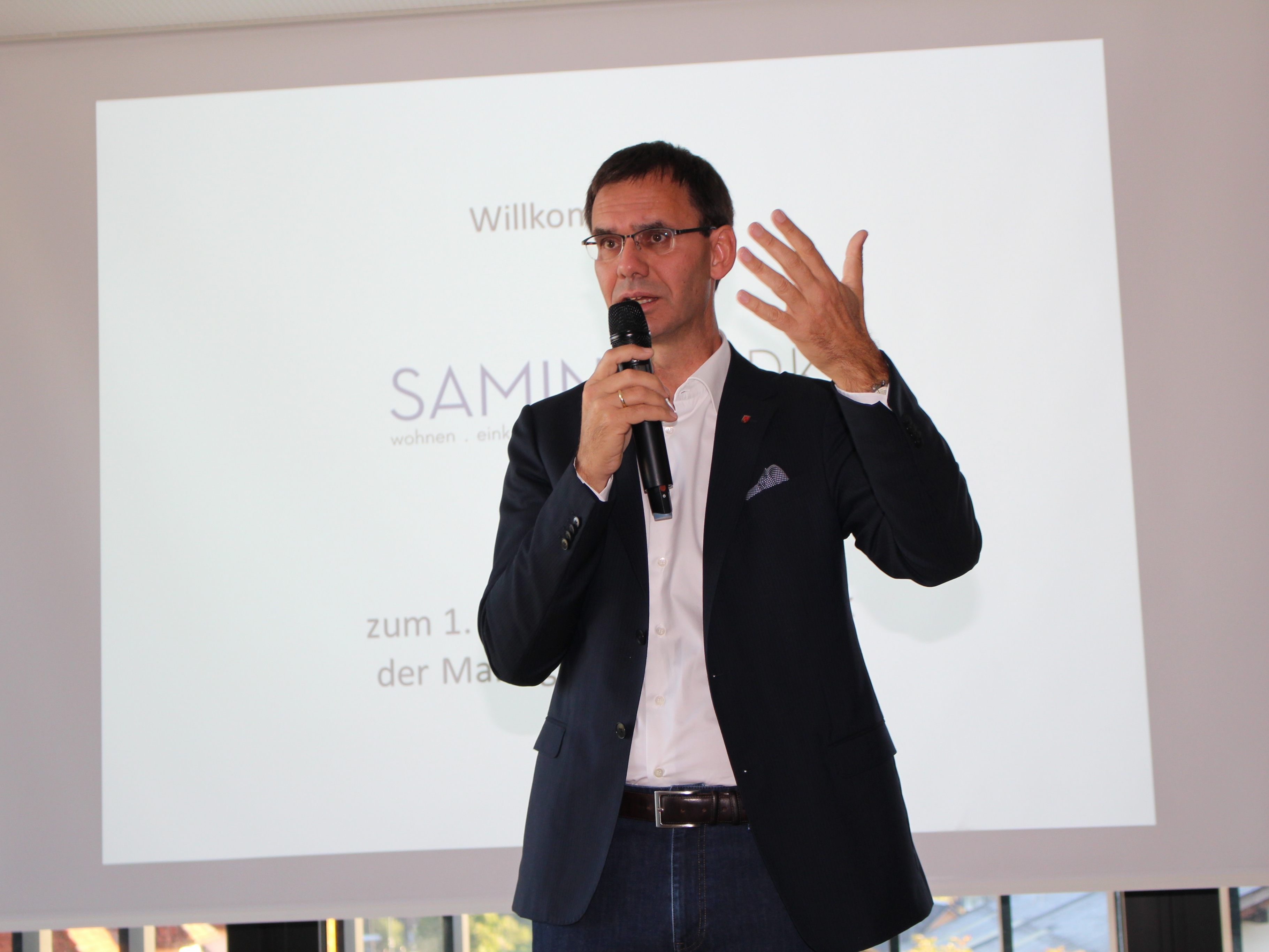 Landeshauptmann Markus Wallner referierte auf dem 1. Unternehmerfrühstück im Saminapark über die Lage der Wirtschaft in der Welt und in Vorarlberg. Landeshauptmann Markus Wallner referierte auf dem 1. Unternehmerfrühstück im Saminapark über die Lage der Wirtschaft in der Welt und in Vorarlberg.