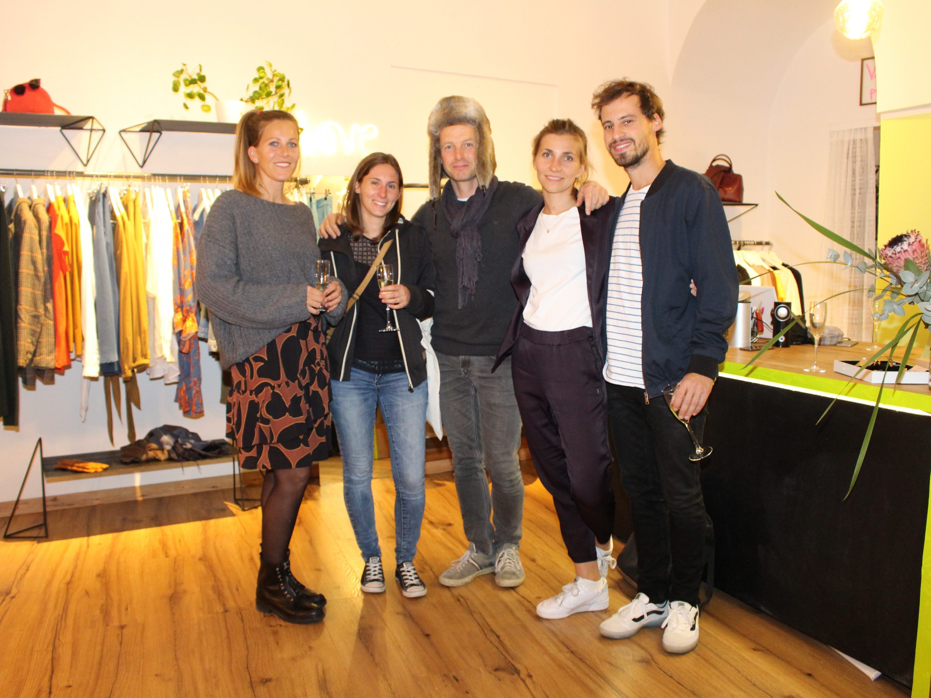 Im "Mooi Market" ist der Name Programm: Nur wirklich schöne Kleider hängen im Regal.