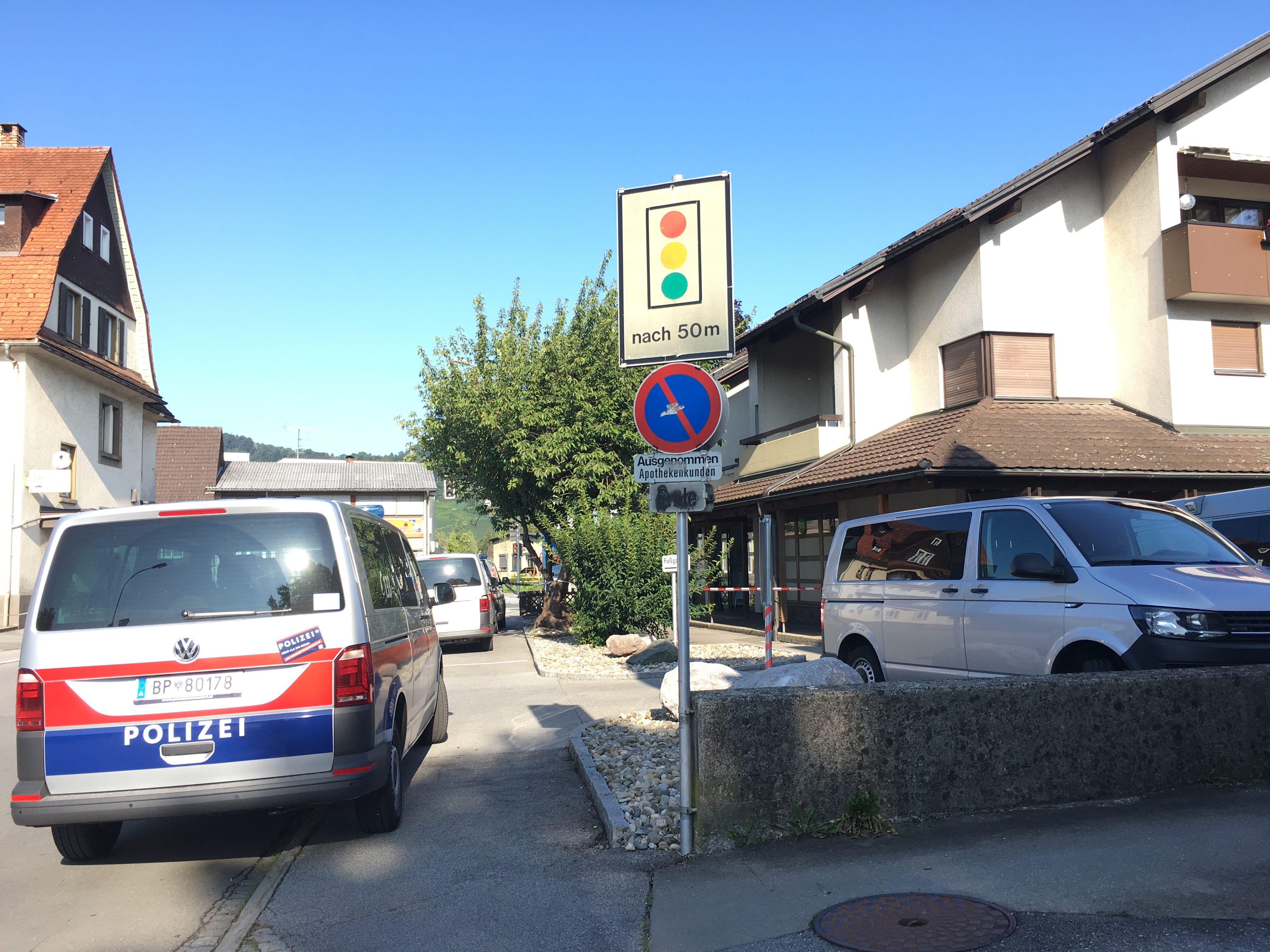 Nach einem Raubüberfall in Lustenau sitzt der Verdächtige in Auslieferungshaft.