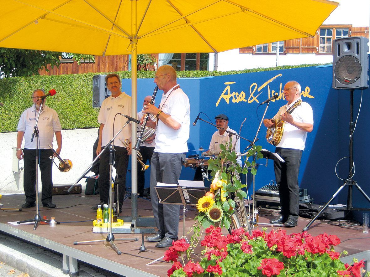 Die „Imperial Jazzband" wird am Samstag, 14. September beim „Ässa & Tschässa" in Thüringen für Stimmung sorgen.