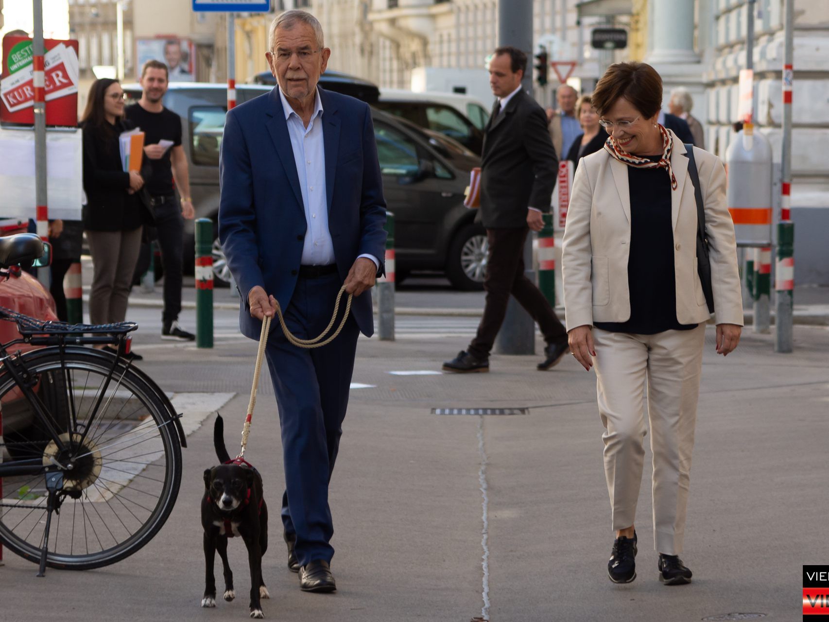 NR-Wahl 2019 - BP A. Van der Bellen zum Wahllokal - Reisnerstr. - 29.09.2019