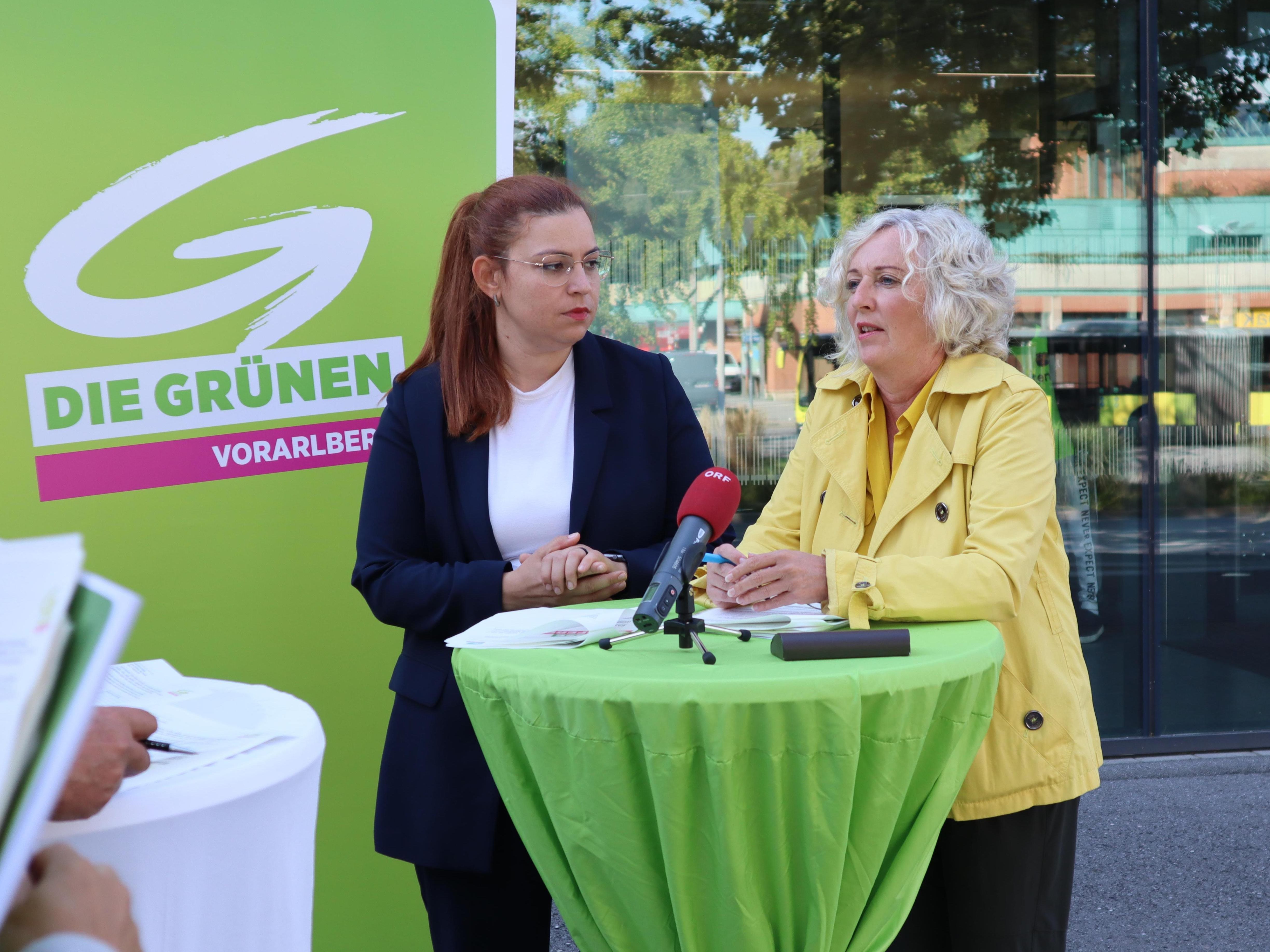 Grüne präsentieren Konzept der Kindergrundsicherung
