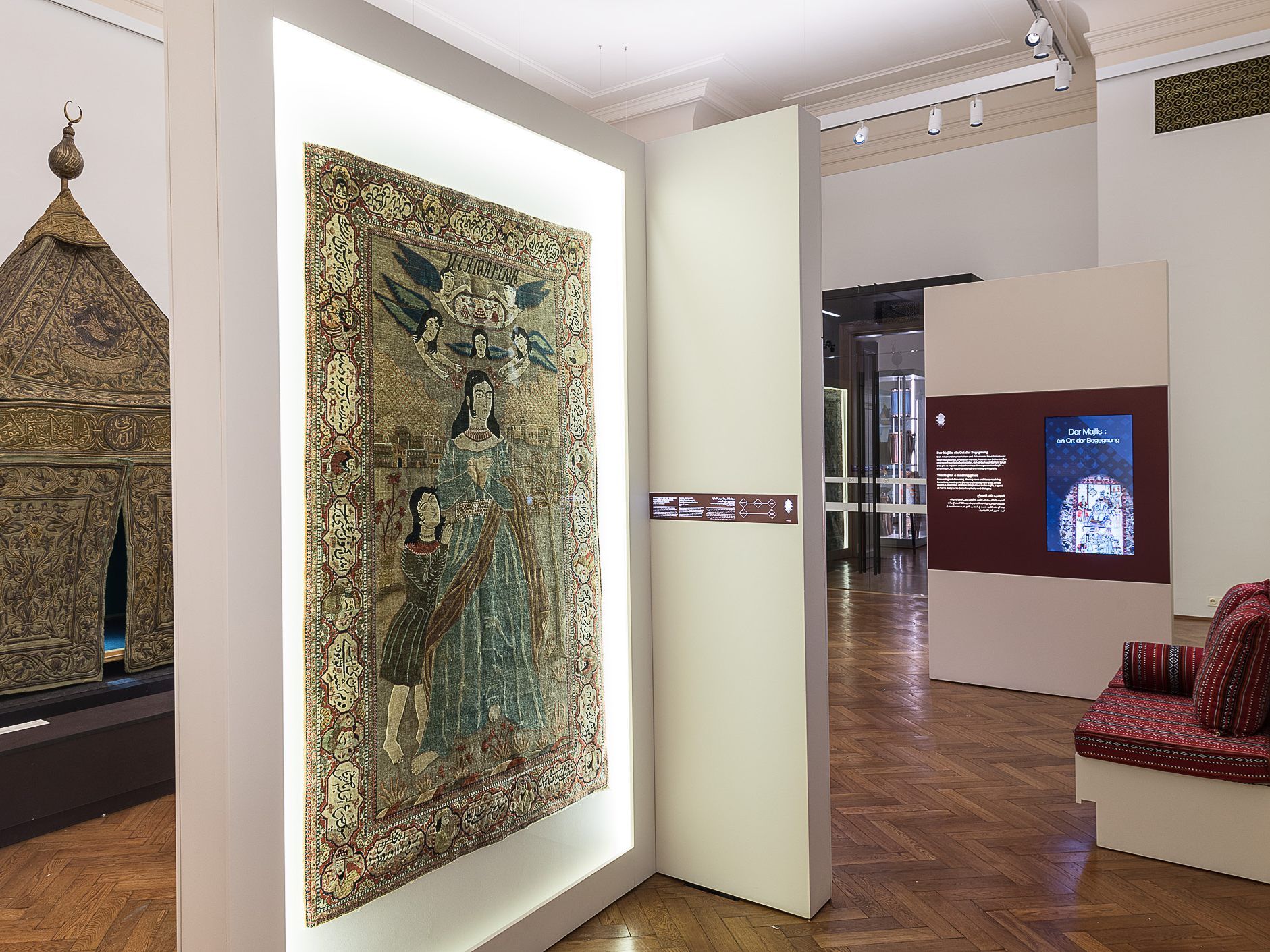 Das Weltmuseum ehrt die Gute Stube des arabischen Raumes. Das Weltmuseum ehrt die Gute Stube des arabischen Raumes.