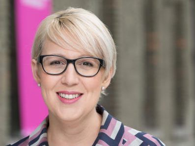 Am Donnerstag um 18:30 Uhr zu Gast im Live-Talk: Sabine Scheffknecht.