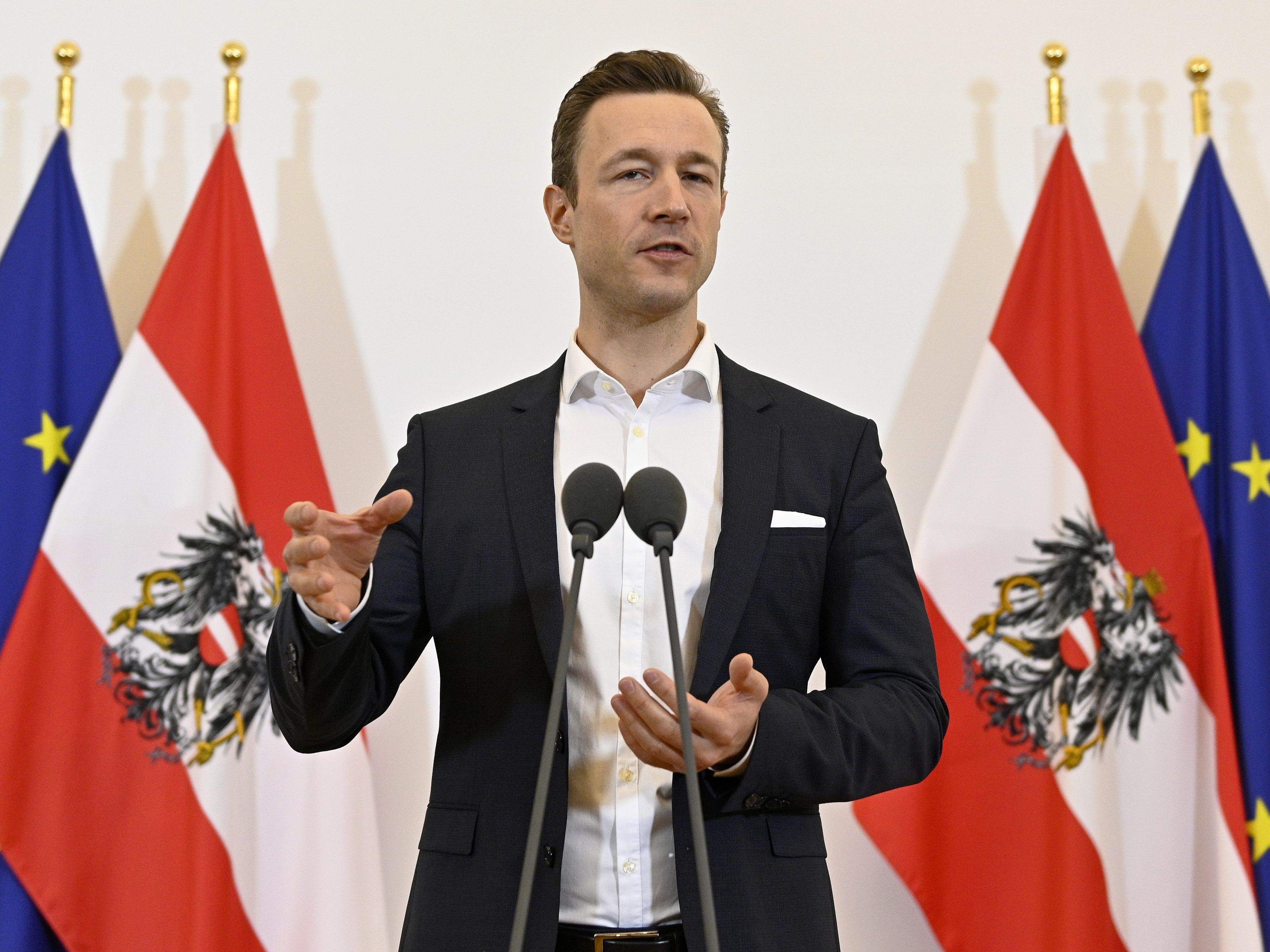 Blümel hat derzeit selbst kein Einkommen.
