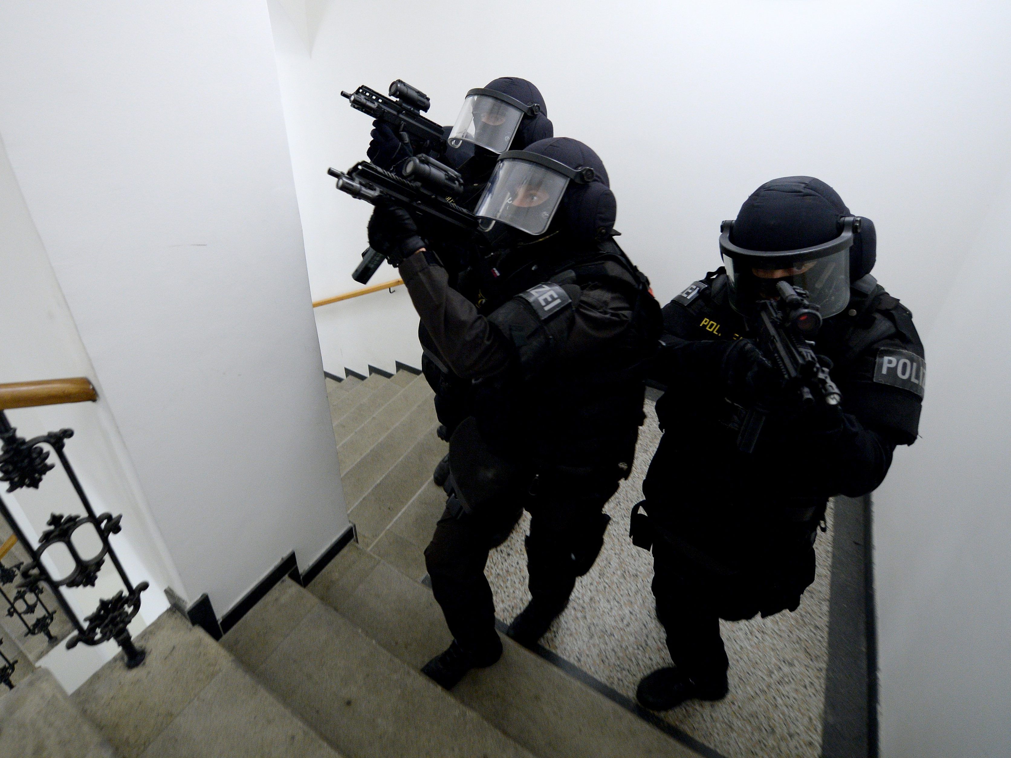 Die Cobra konnte den verwirrten Mann in seiner Wohnung in Baden aufgreifen.