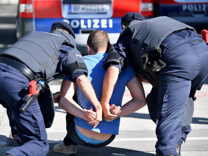 29-Jähriger attackierte einen Polizisten 29-Jähriger attackierte einen Polizisten