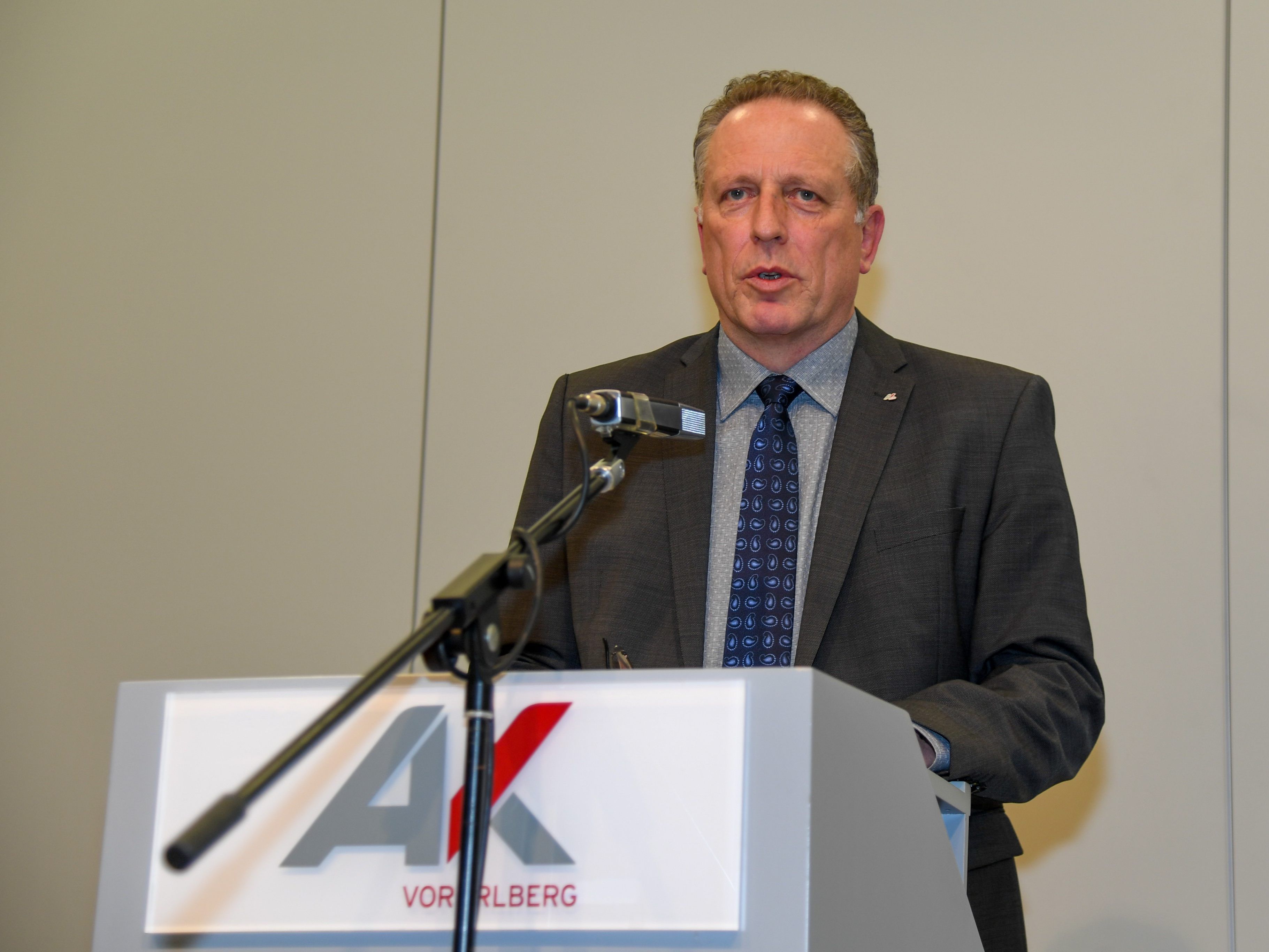 Symbolbild: AK-Präsident Hubert Hämmerle rät dazu, bis Frühjahr 2020 zu warten.