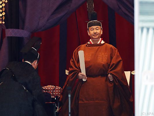 Zeremonie im Kaiserpalast in Tokio