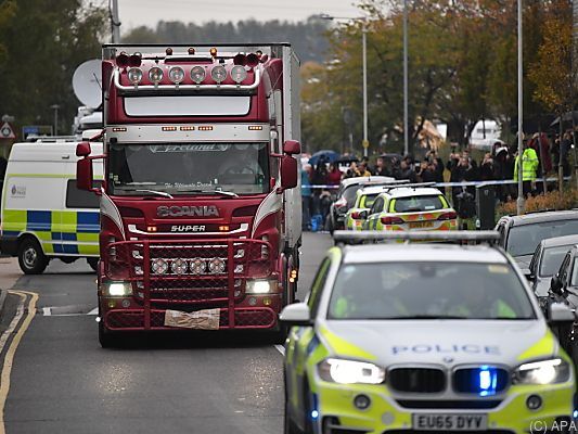 Lkw von der Polizei weggefahren