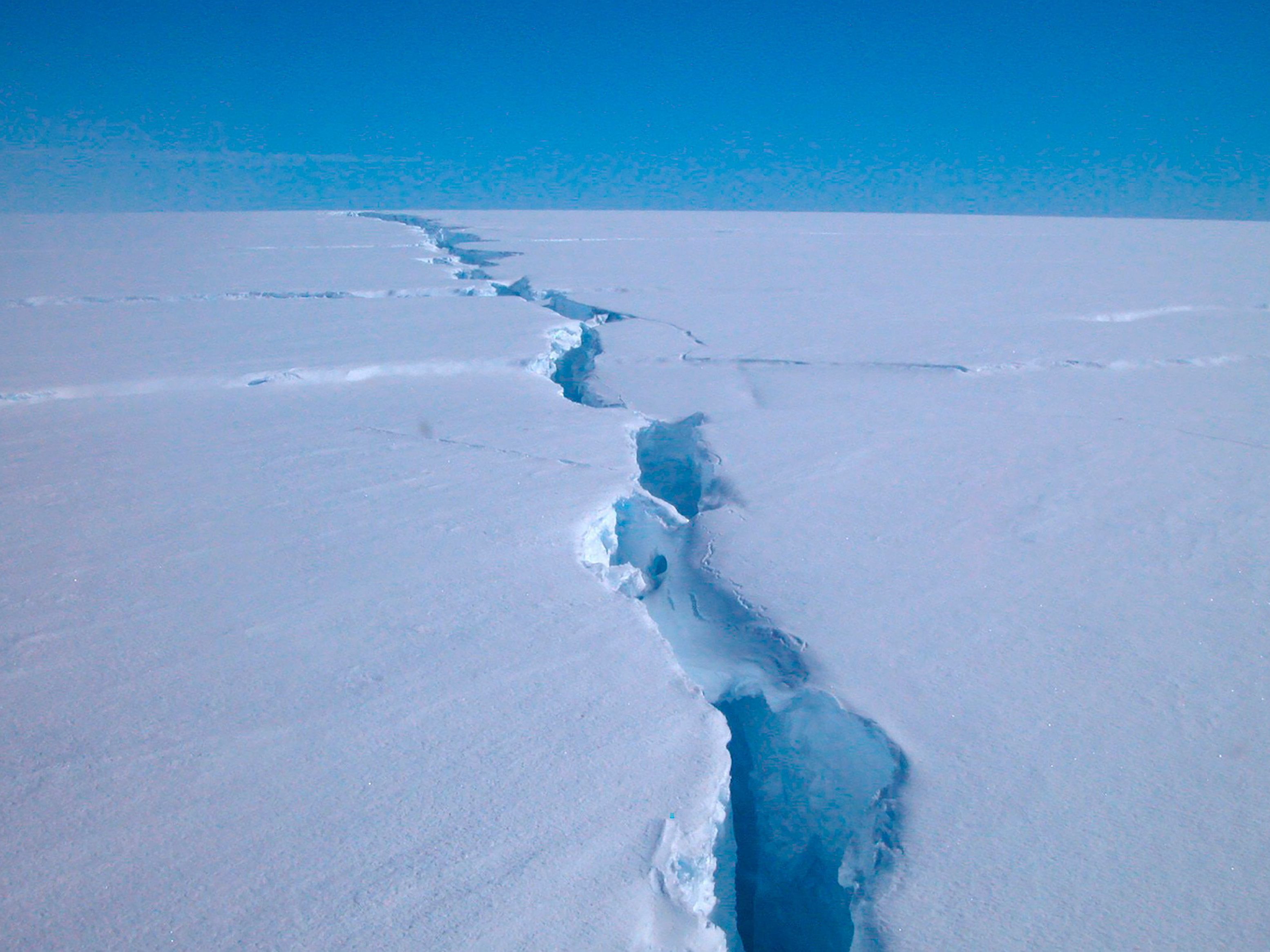 Die antarktischen Eisflächen bröckeln im Zuge des Klimawandels. Die antarktischen Eisflächen bröckeln im Zuge des Klimawandels.