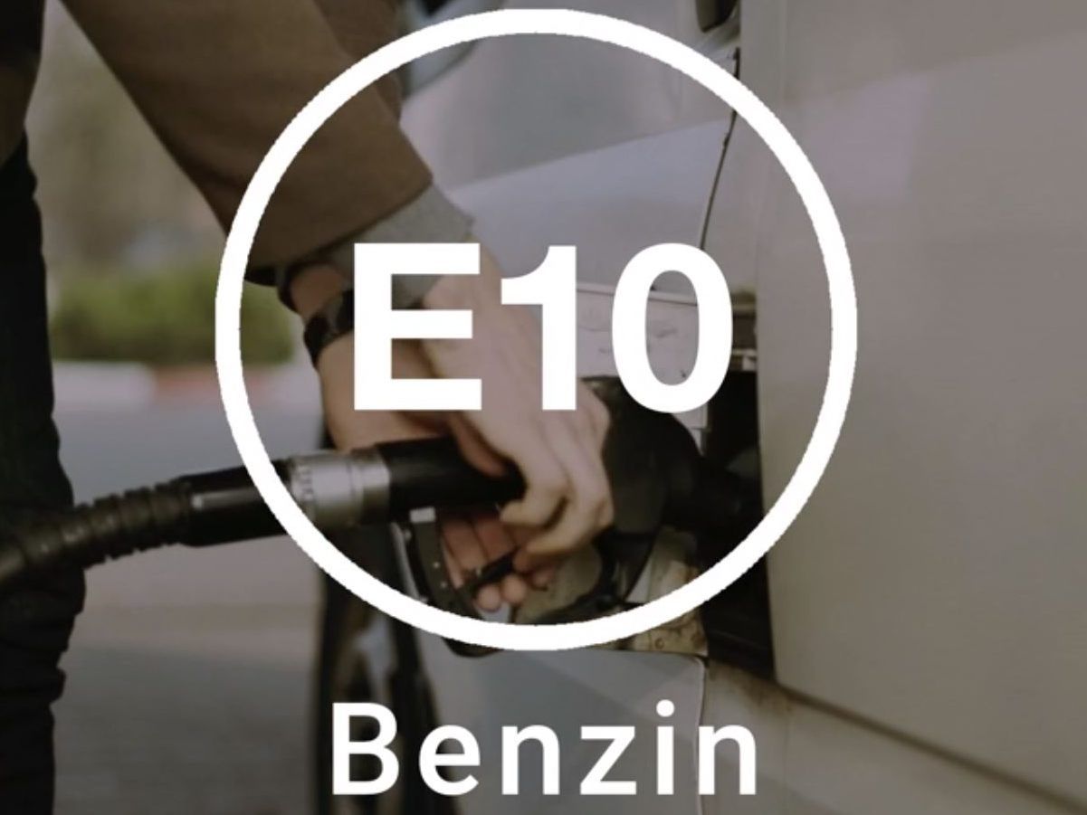 Das neue Symbol für Benzin mit 10 Prozent Bioethanol im Kraftstoff.