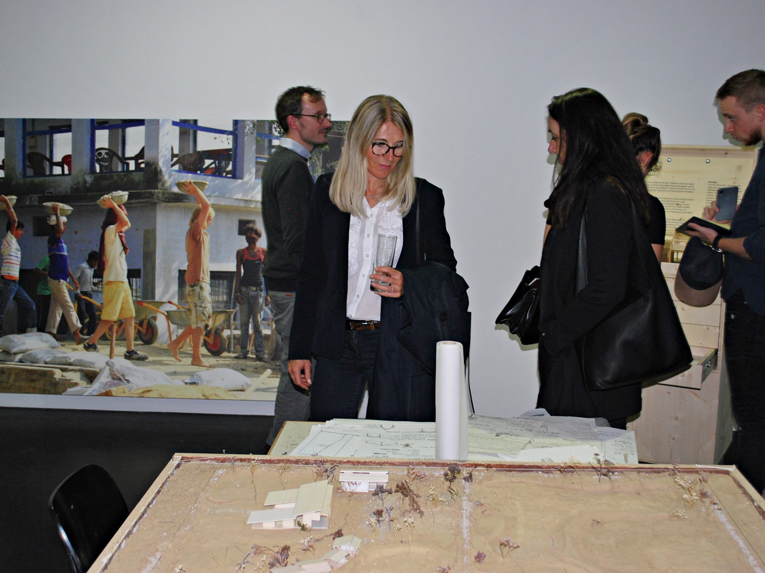 In der Ausstellung Basehabitat gibt es viel zu entdecken. In der Ausstellung Basehabitat gibt es viel zu entdecken.