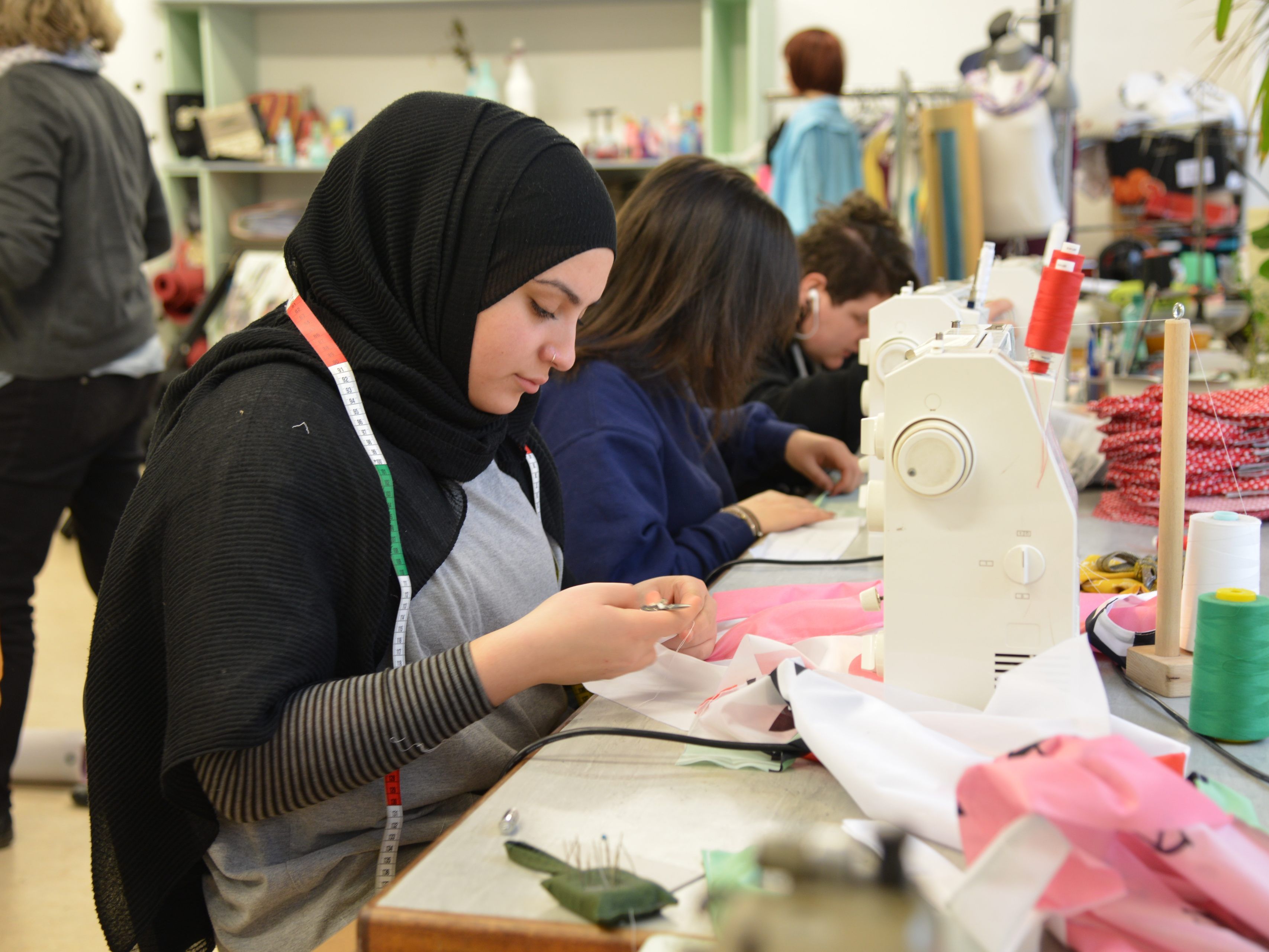 In der Designwerkstatt von Job Ahoi entstehen verschiedene Taschenkollektionen und Accessoires.