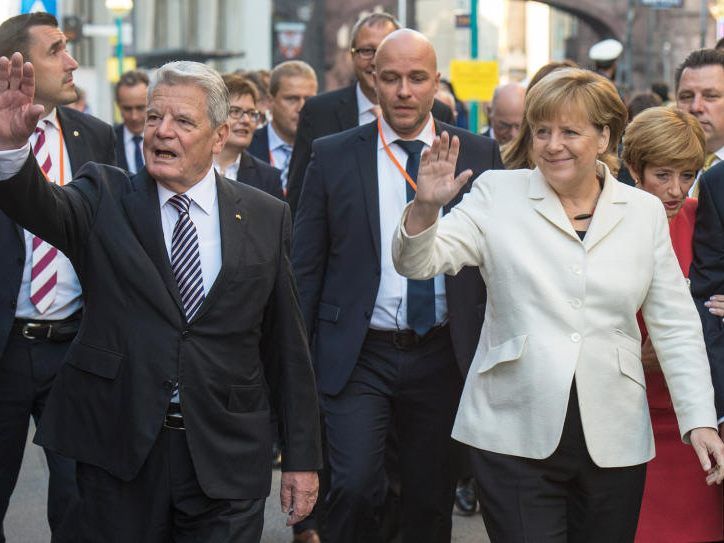 Bundespräsident Joachim Gauck and Bundeskanzlerin Angela Merkel am Tag der deutschen Einheit