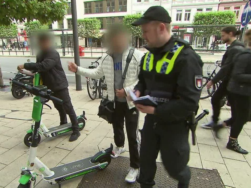 E-Scooter-Kontrolle in Hamburg