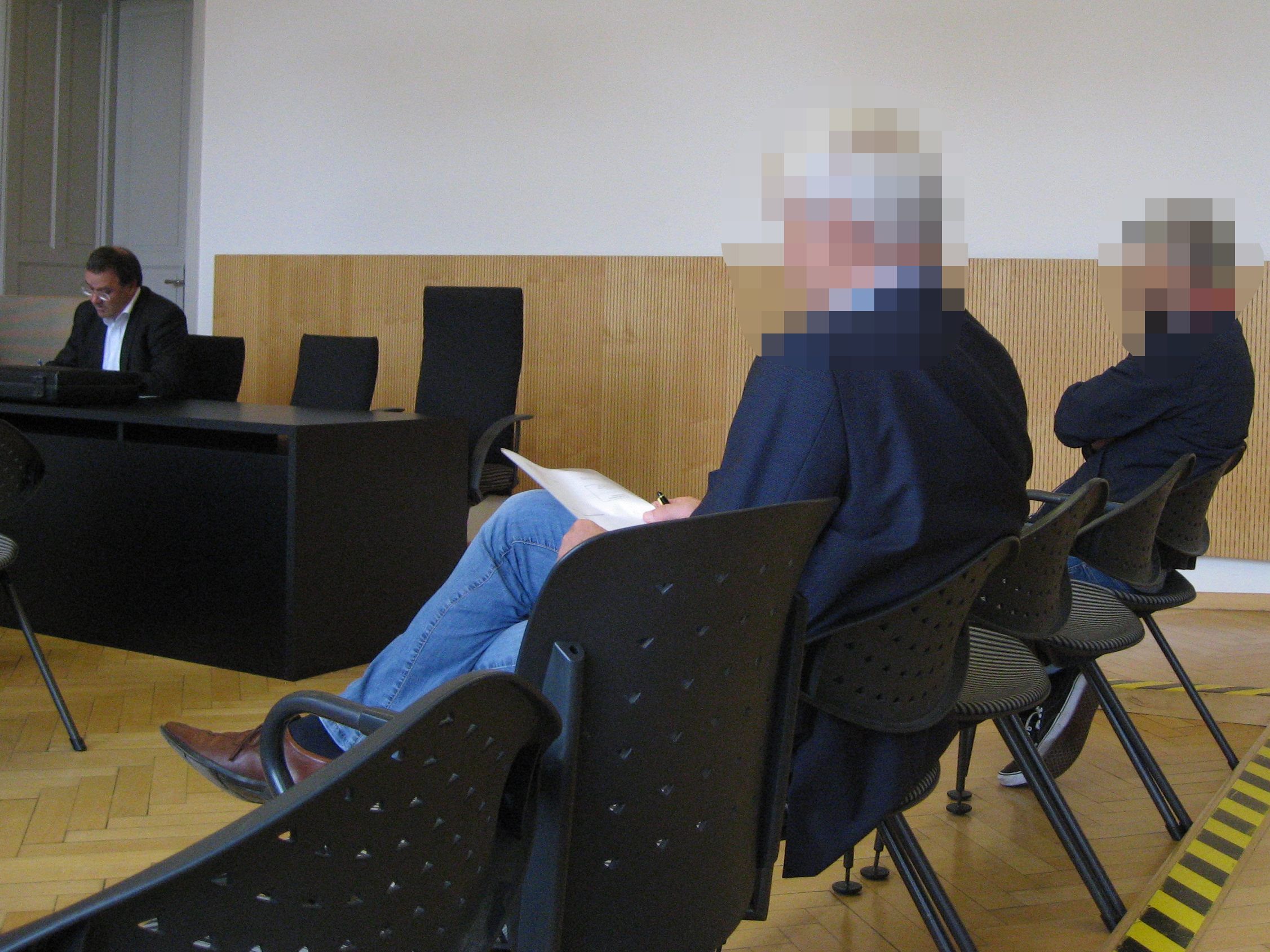 Ein außergerichtlicher Tatausgleich wird vorgeschlagen.