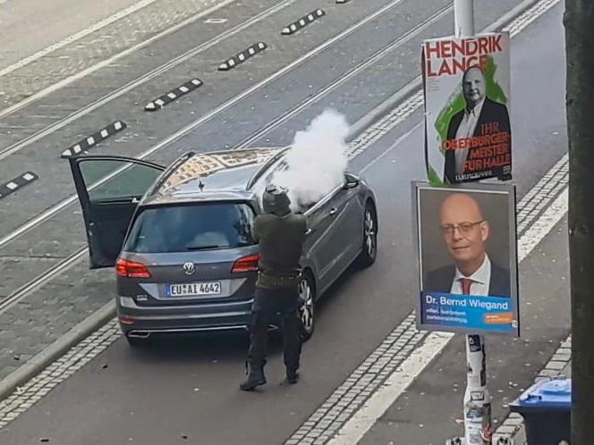 Screenshot aus dem Video des mutmaßlichen Schützen