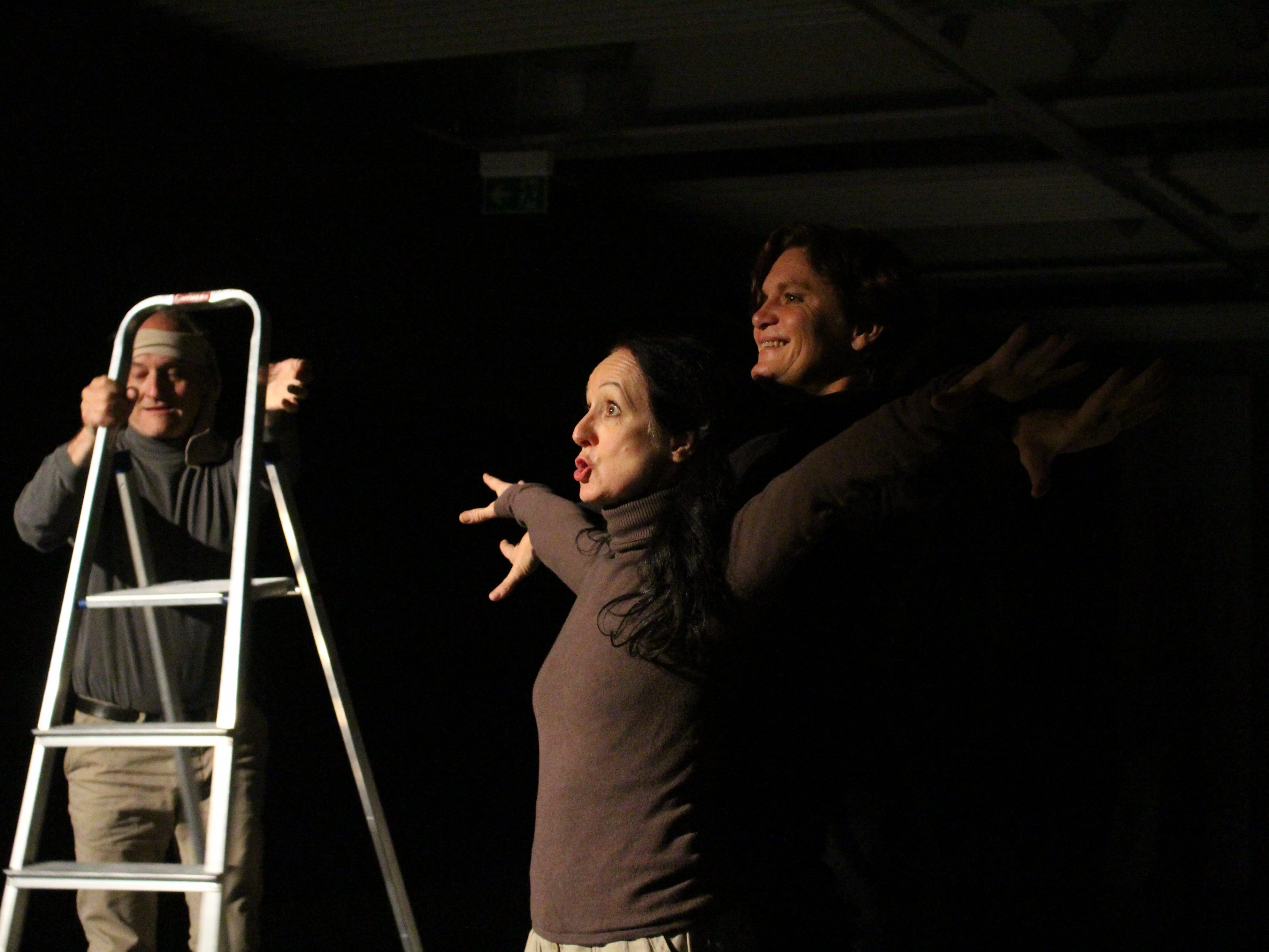 Mit „Clausewitz reloaded – nach dem Krieg ist vor dem Krieg“ begeisterte Teatro caprile in der Vorarlberger Museumswelt. Mit „Clausewitz reloaded – nach dem Krieg ist vor dem Krieg“ begeisterte Teatro caprile in der Vorarlberger Museumswelt.