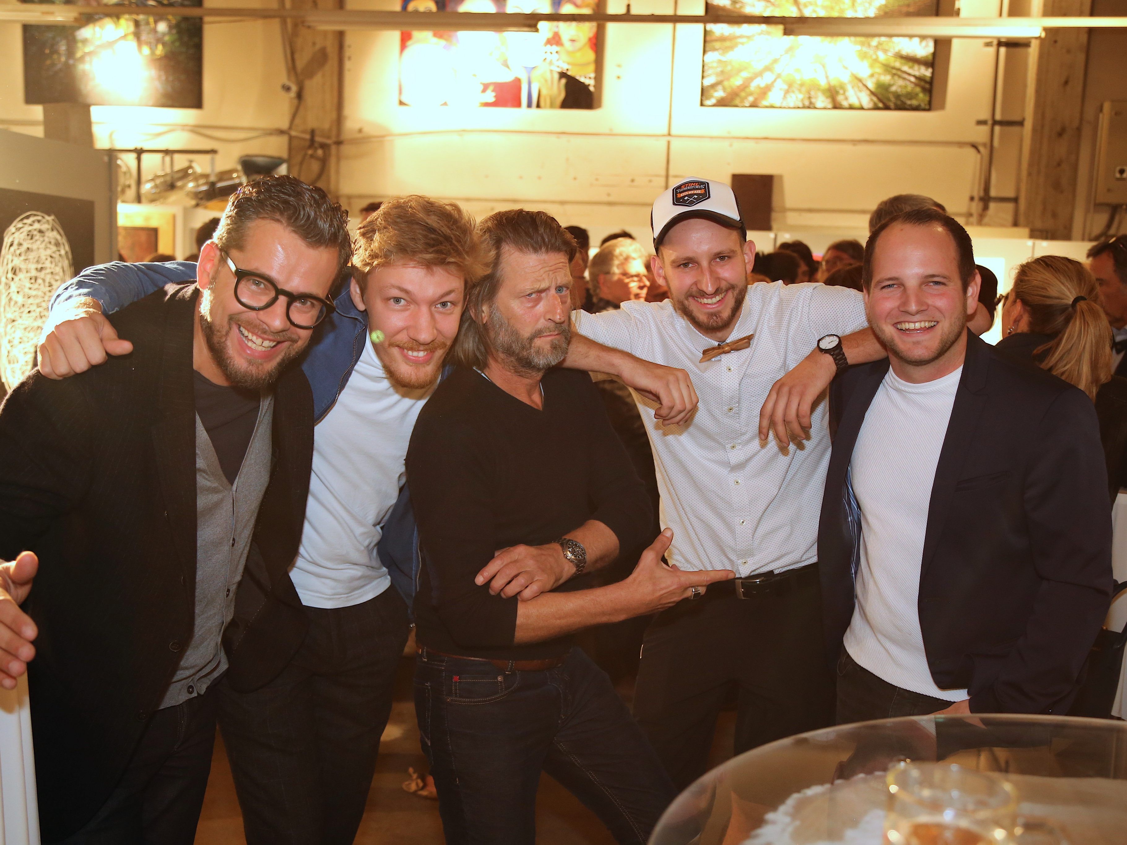 Alexander Ess, Nikola Bartenbach, Anton Rauch, Clemens Walser und Stefan Finžgar (v. l.) bei der Vernissage.