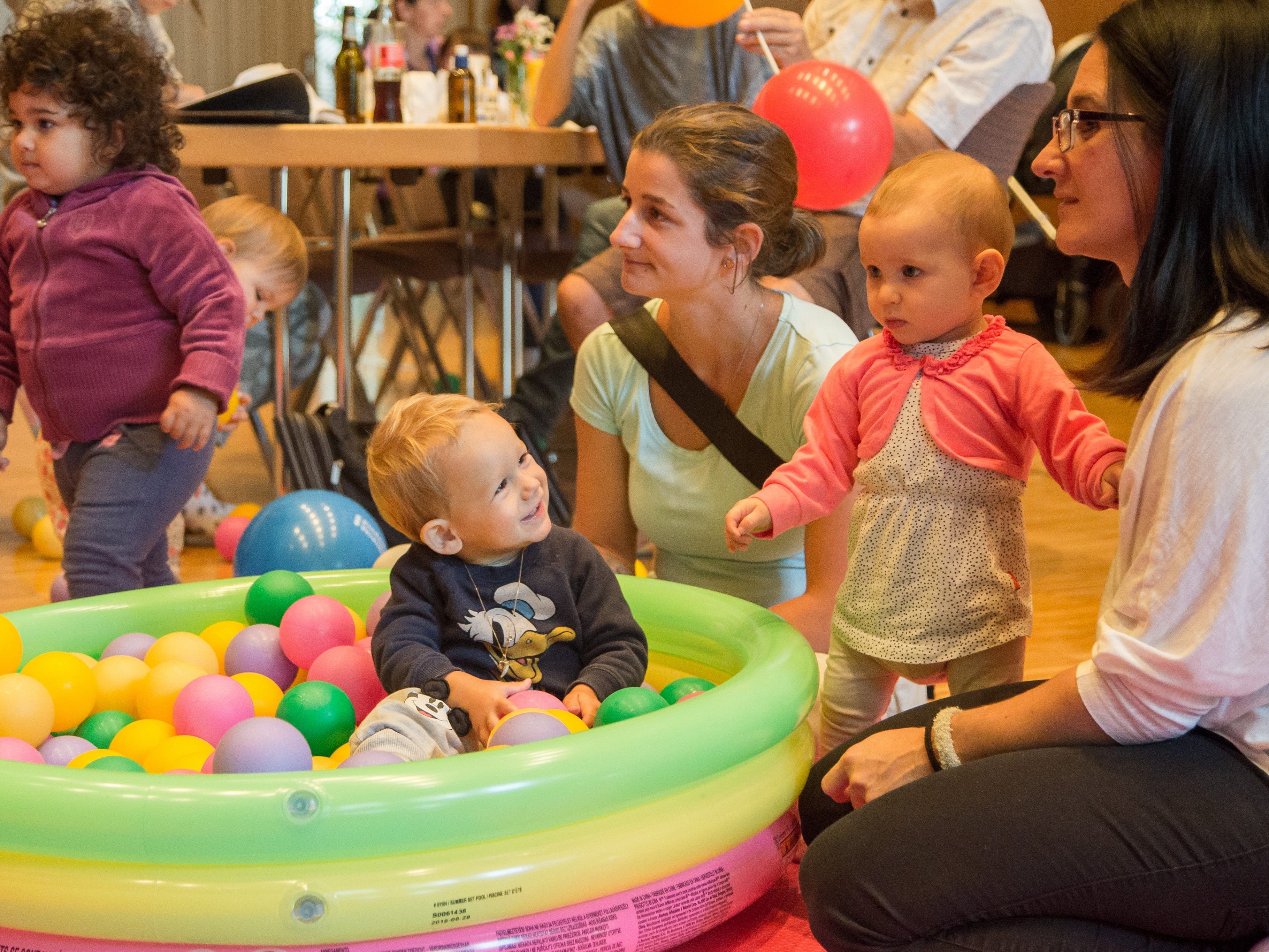 So viele Kinder … die Marktgemeinde Nenzing lud zum ersten Jahrgängertreffen. So viele Kinder … die Marktgemeinde Nenzing lud zum ersten Jahrgängertreffen.