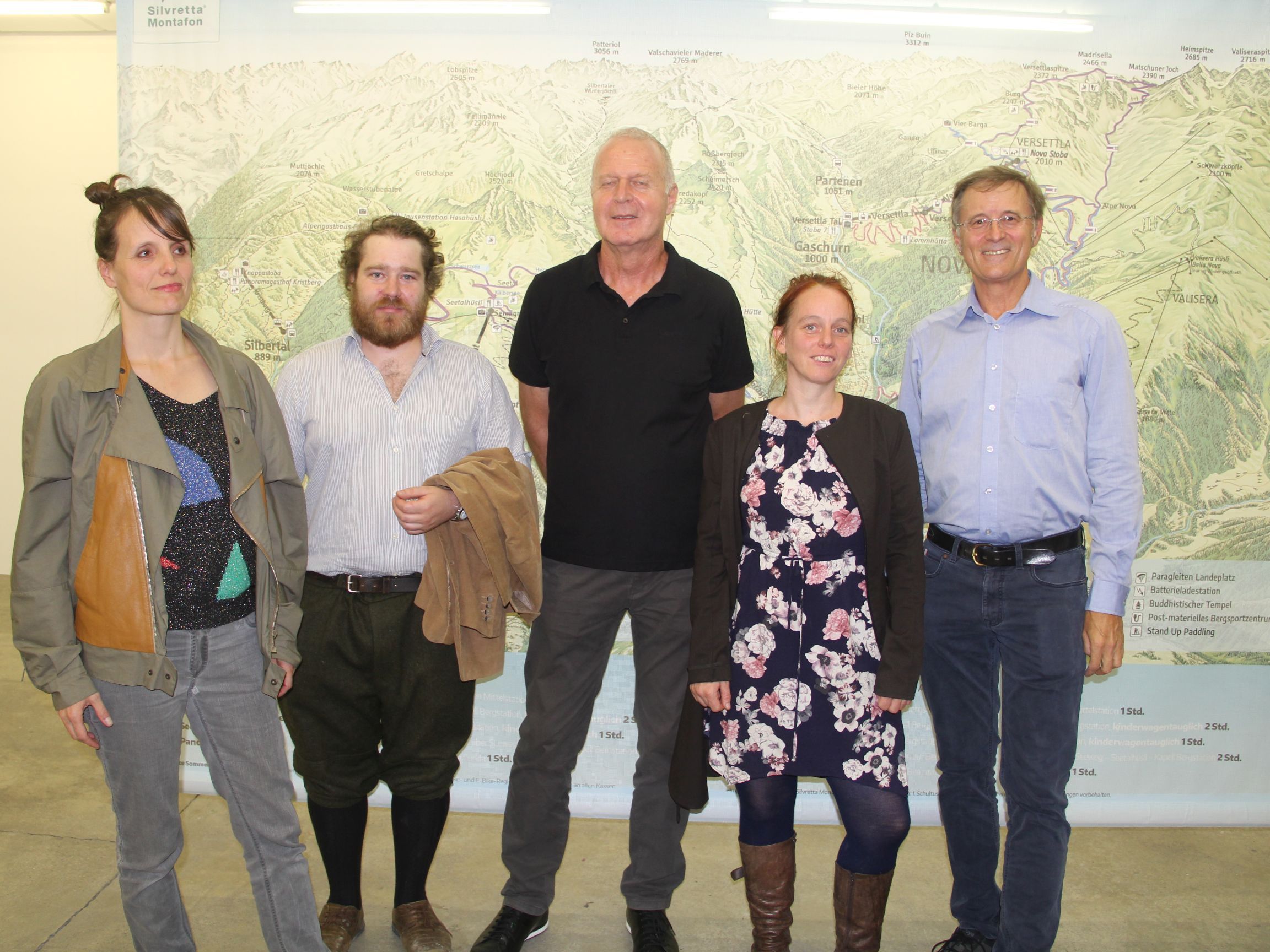 Fünf der insgesamt acht Künstler waren bei der Vernissage persönlich anwesend. Fünf der insgesamt acht Künstler waren bei der Vernissage persönlich anwesend.