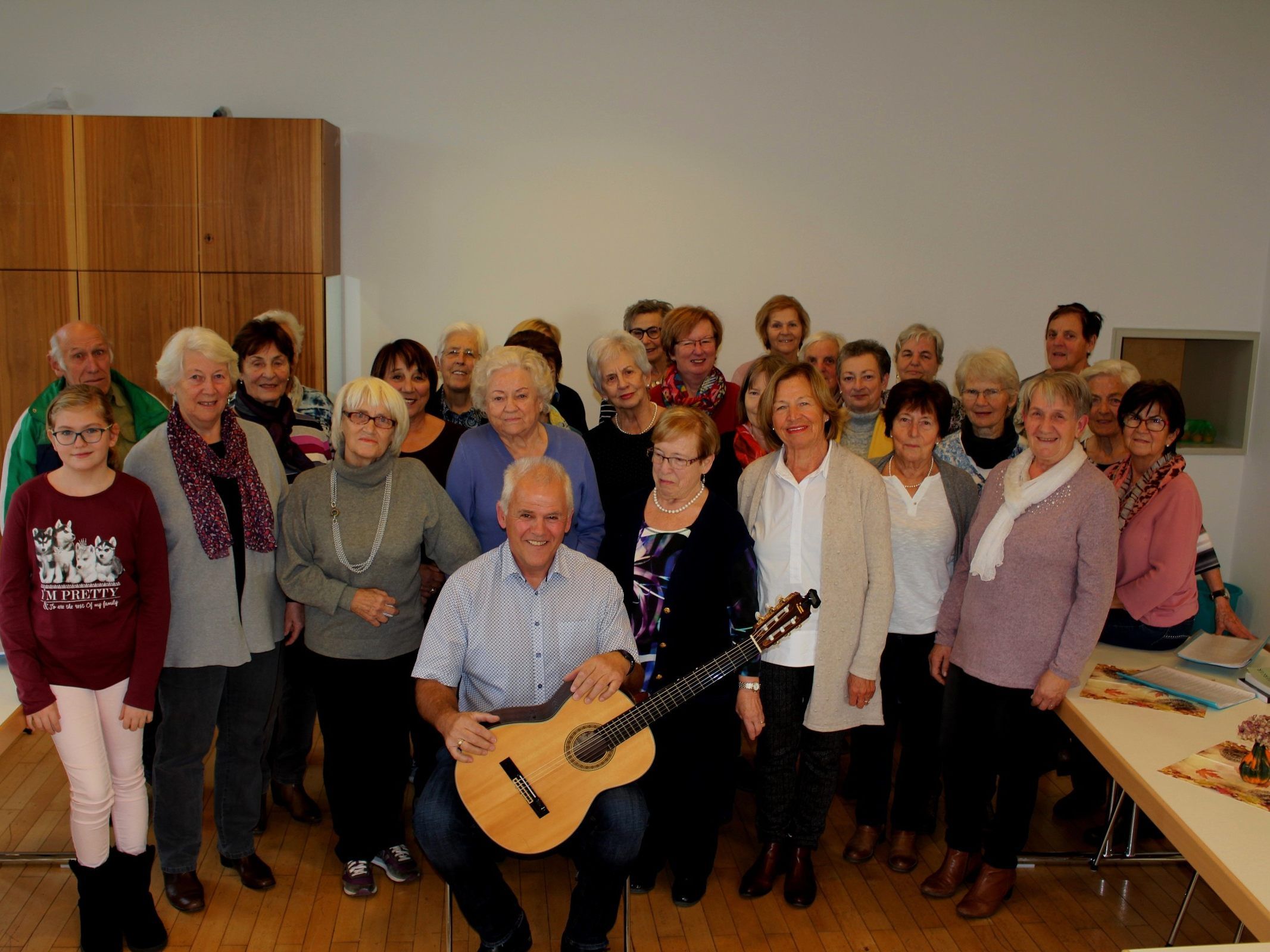 Schon seit 20 Jahren sind die Leiblachtaler zum „Offenen Singen“ unter der Leitung von Hansjörg Baldauf ins Vereinshaus „Alte Schule“ nach Lochau eingeladen.