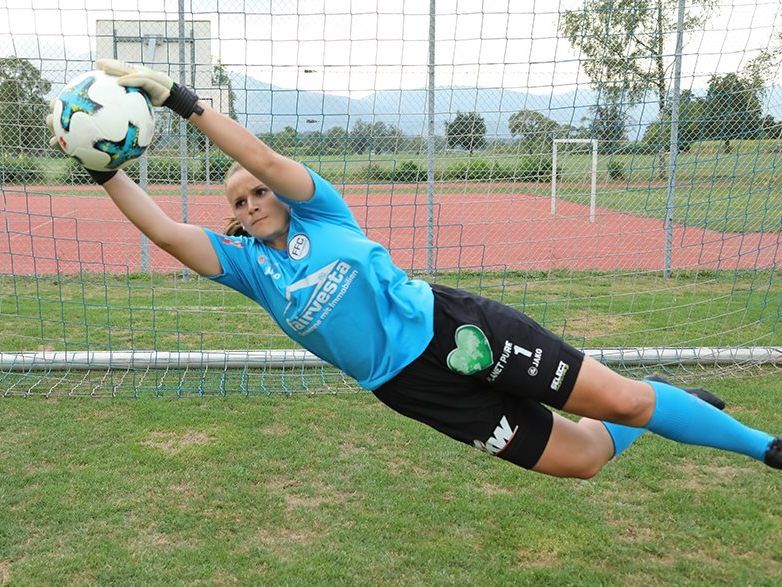 Sarah Traxl steht in Wien zwischen den Pfosten.