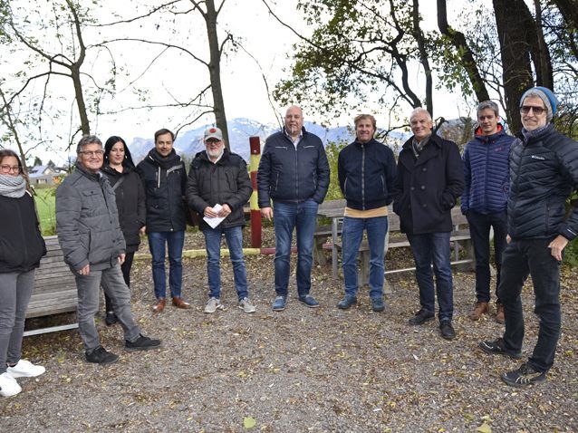 Auf Exkursion in Meiningen: Die Vertreter und politisch Verantwortlichen der Jugendarbeit Oberes Rheintal (CH).