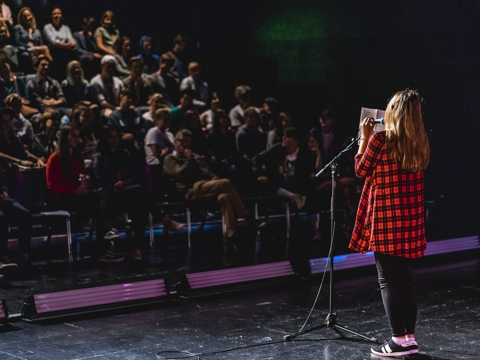 Am Freitag, den 8. November 2019 findet im Theater Kosmos der 6. U20 Poetry Slam statt.