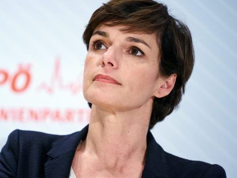 Pamela Rendi-Wagner gab an, die SPÖ mit einem Schuldenberg von 14 Millionen Euro übernommen zu haben.