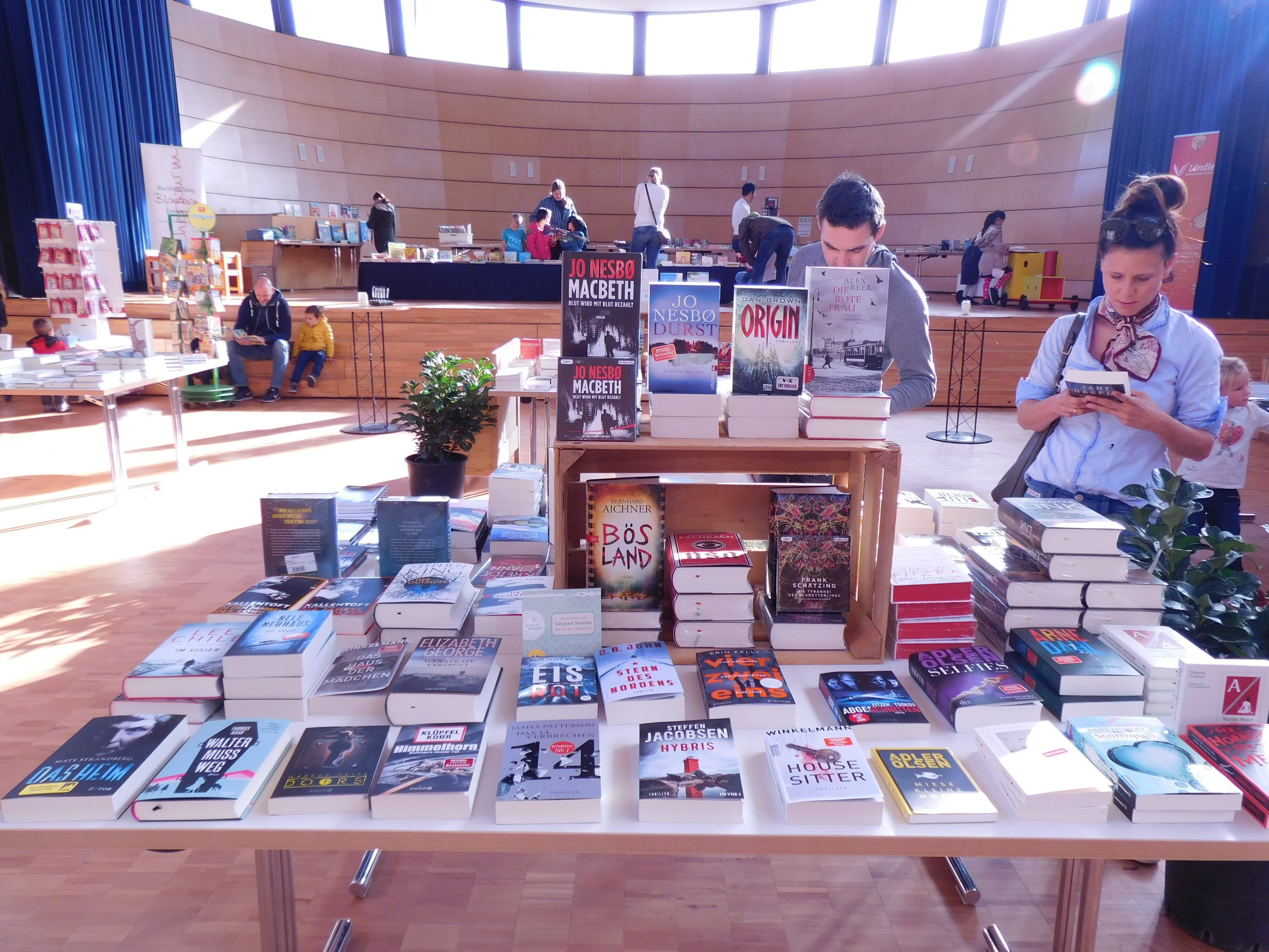 Bücher standen im Mittelpunkt der Ausstellung Bücher standen im Mittelpunkt der Ausstellung