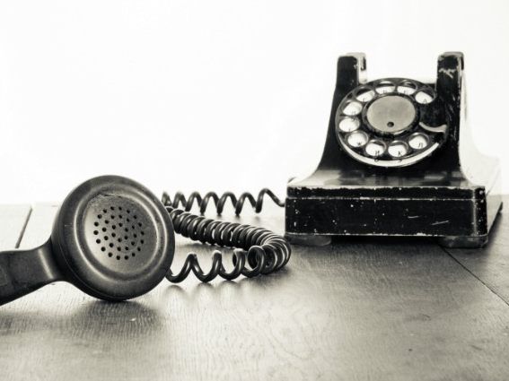 Die Telefonie über das Festnetztelefon ist noch gar nicht so altmodisch wie man glauben mag.