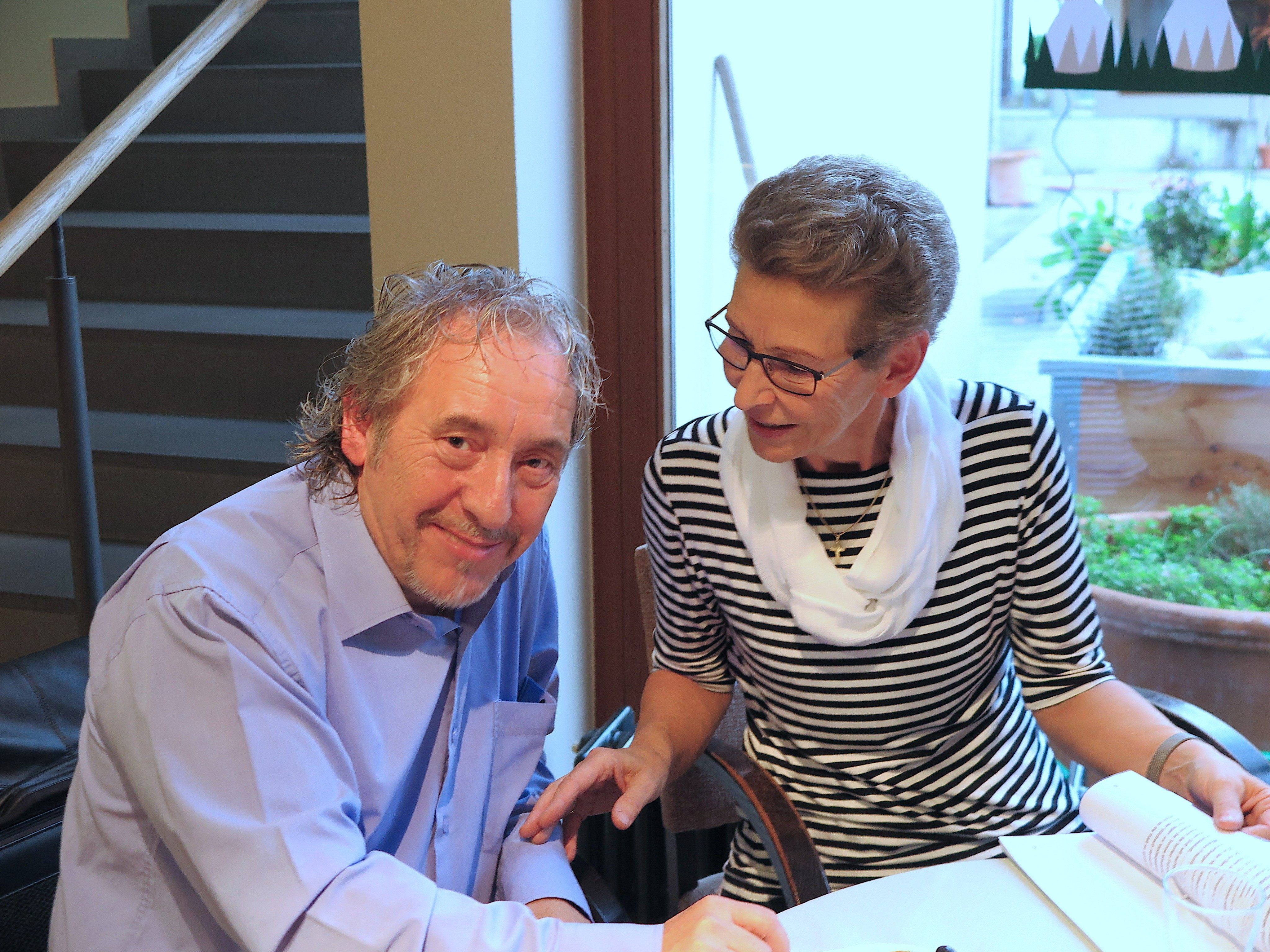 Vorstandsmitglieder Dr. Heinz Sturn und DGKP Ursula Ess Vorstandsmitglieder Dr. Heinz Sturn und DGKP Ursula Ess