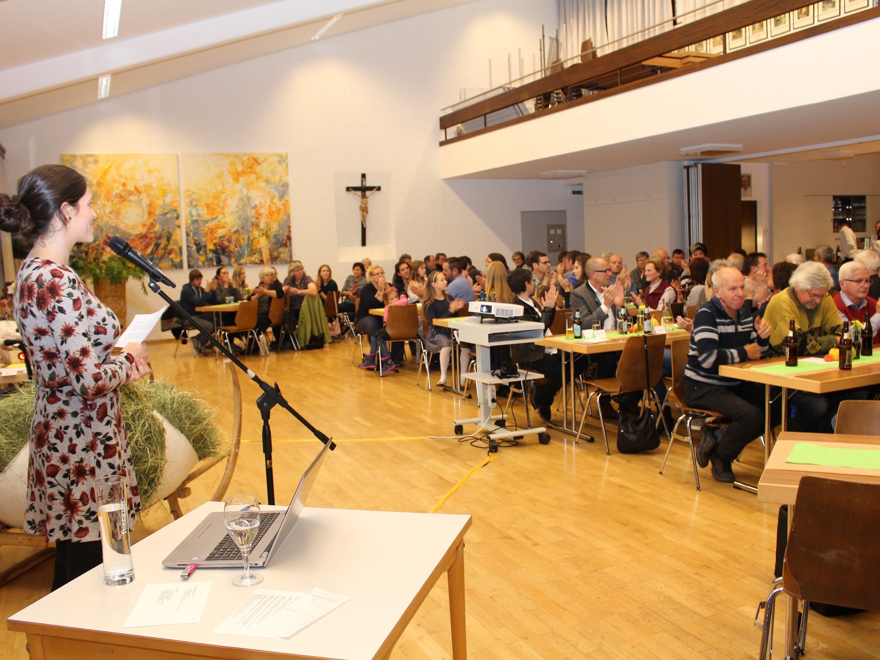 Marina Fischer moderierte den Heugabel-Abend im Haus der Begegnung