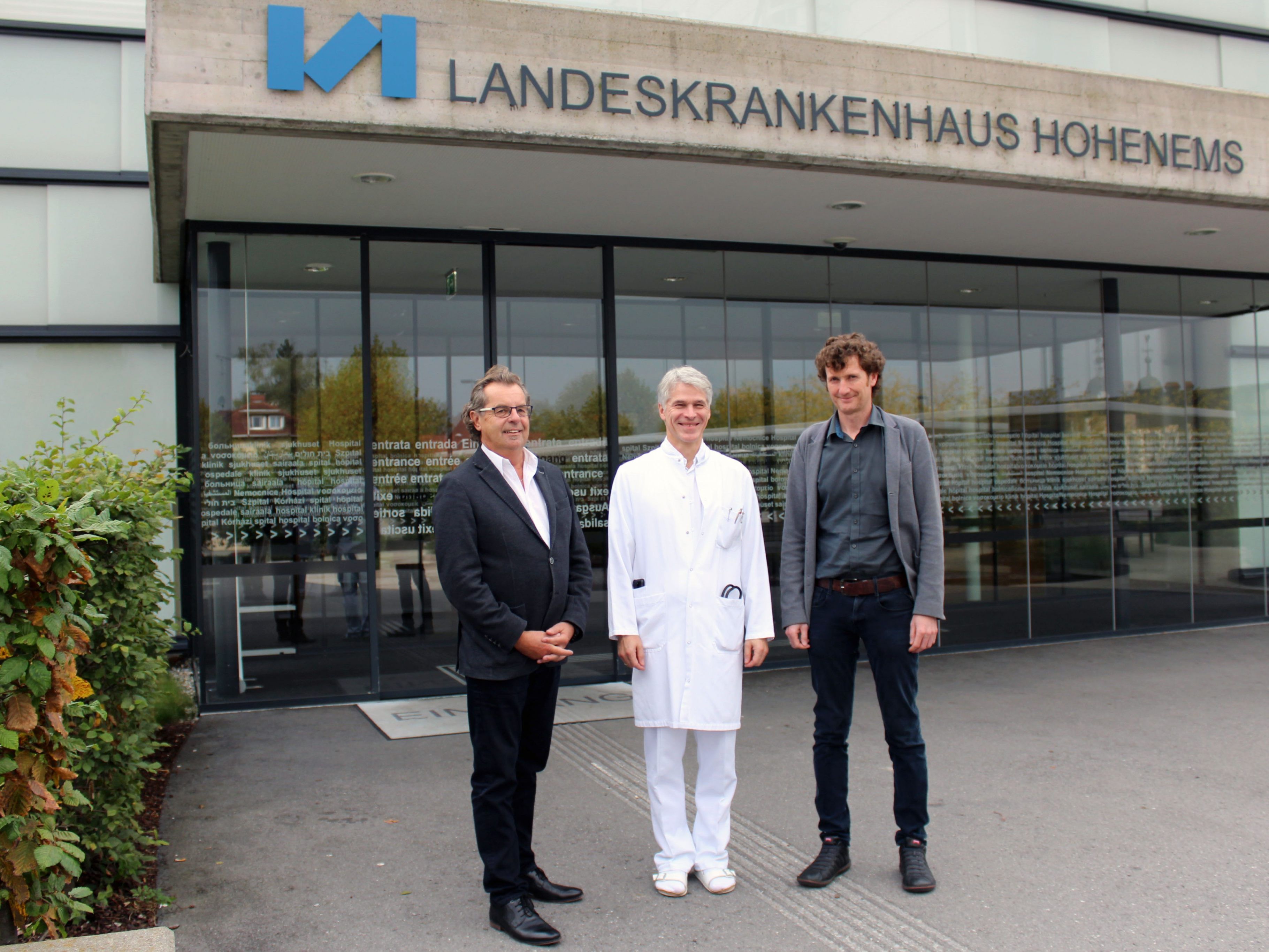 Krankenhausleitung: Dietmar Hartner, Günter Höfle, Arno Geiger. Krankenhausleitung: Dietmar Hartner, Günter Höfle, Arno Geiger.