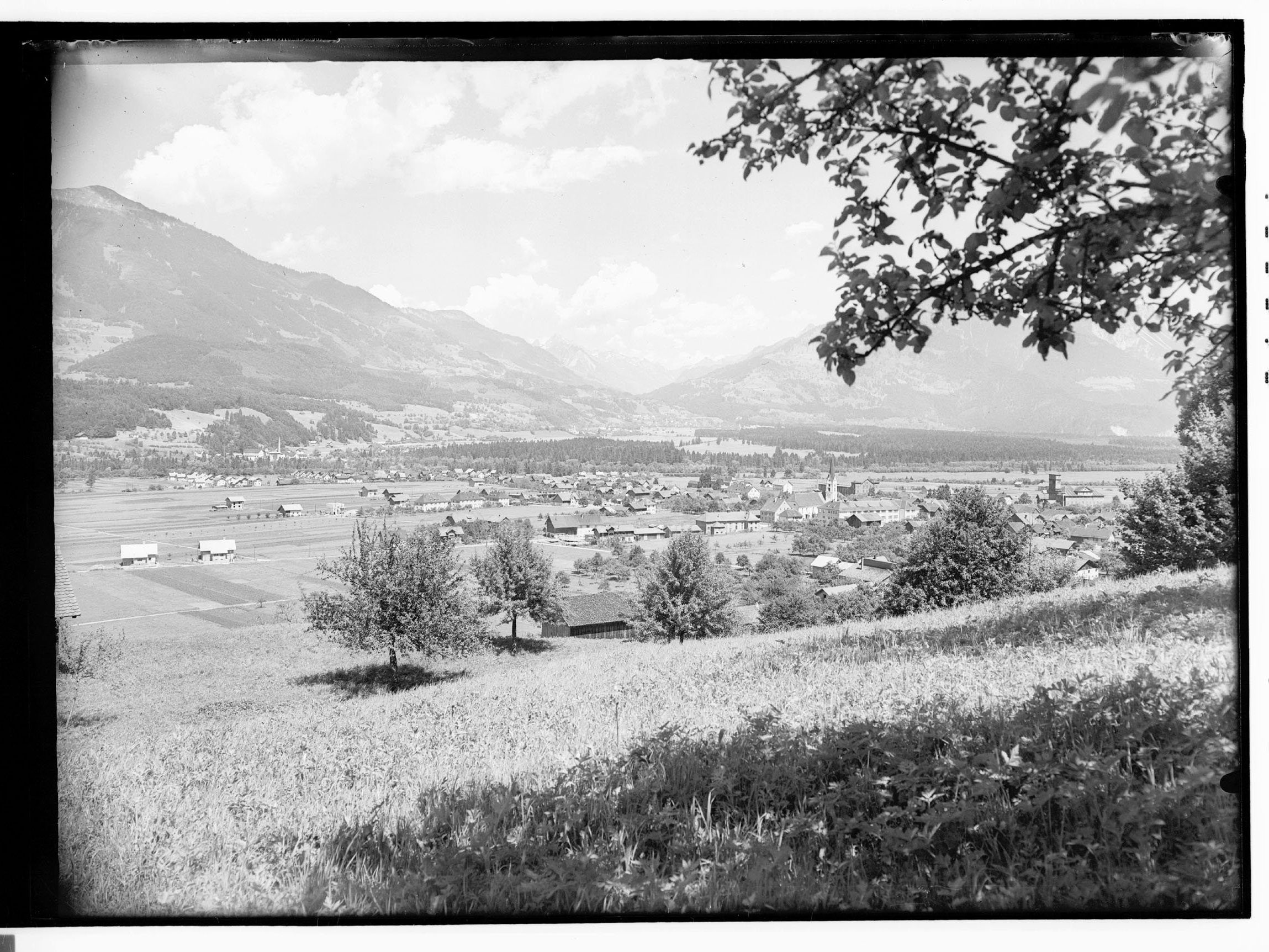 Nenzing in einer Ansicht von 1956. Ein Bild aus der Sammlung Risch-Lau.