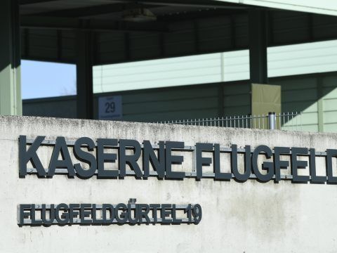 Der Verteidiger des verdächtigen Bundesheerlers nimmt seinen Mandanten nach dem tödlichen Hundebiss in Wiener Neustadt in Schutz.
