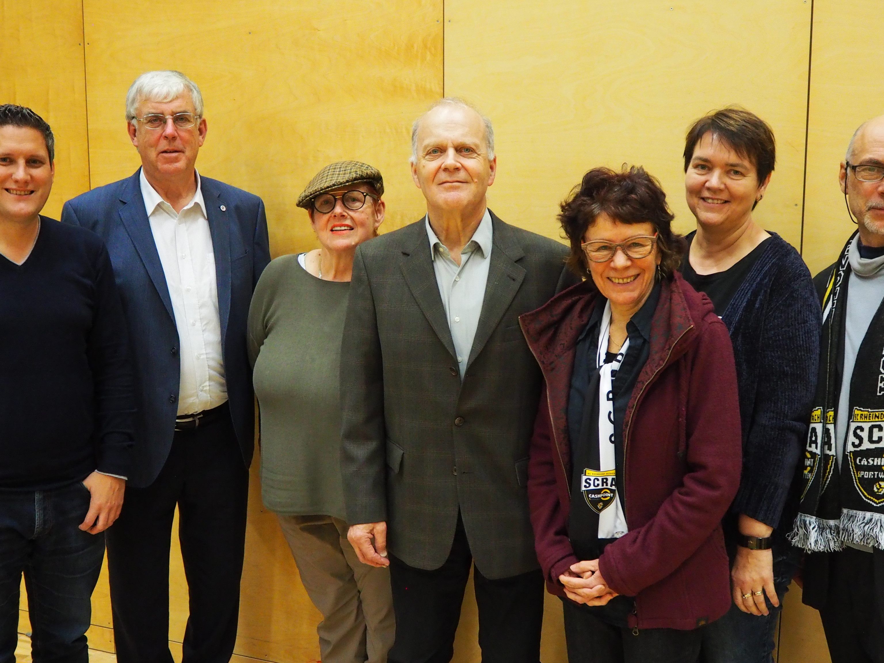 Vereinsvorstand Bürgermeister Steve Mayr, Obmann Albert Summer, Renate Blum, Erich Summer, Friederike Pöhlmann-Grießinger, Gerda Poppa, Roland Eugen Beiküfner Vereinsvorstand Bürgermeister Steve Mayr, Obmann Albert Summer, Renate Blum, Erich Summer, Friederike Pöhlmann-Grießinger, Gerda Poppa, Roland Eugen Beiküfner