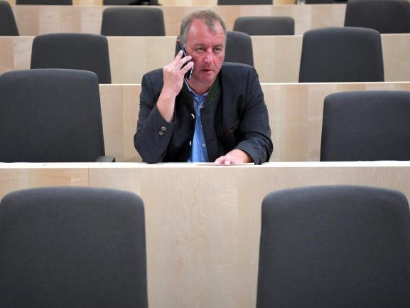 Wolfgang Zanger und die FPÖ geraten immer mehr in Bedrängnis