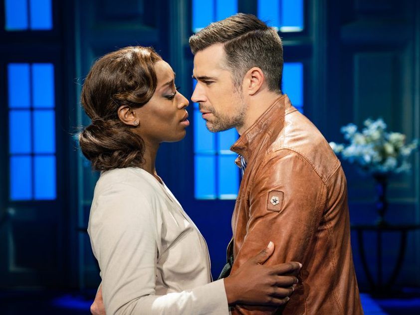 Wunderbare Lieder, flotte Tänze und natür-lich viel Gefühl machen „Bodyguard“ auf der Bühne zu einem herrlich kurzweiligen Spektakel.
