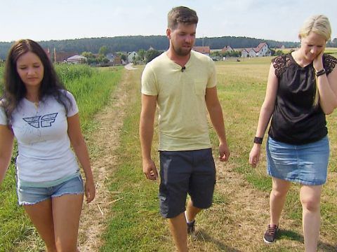 Conny (links) und Carina (rechts) kurz vor der Entscheidung vergangene Woche. Folgt jetzt die Rolle rückwärts bei Bauer Michael?