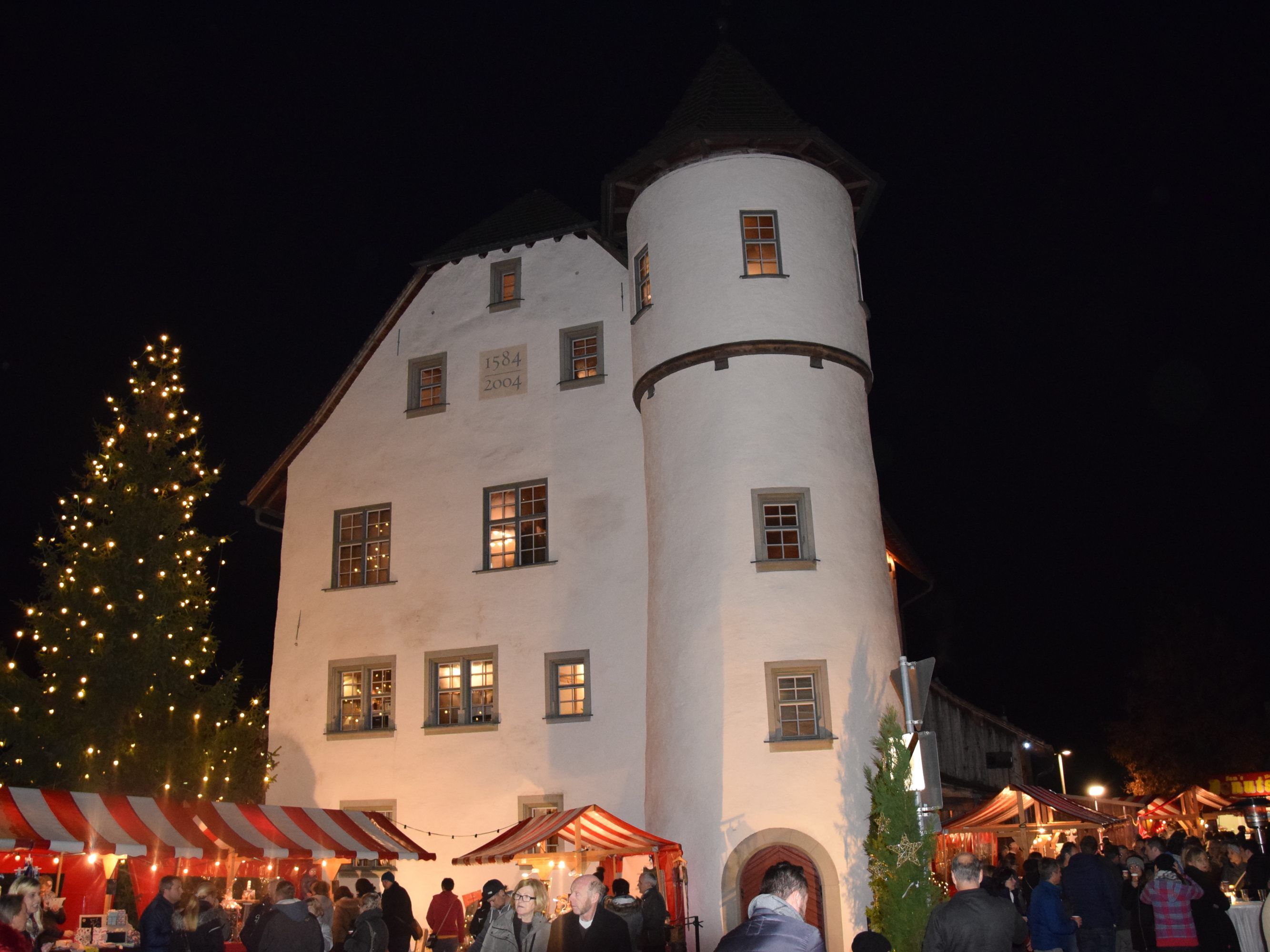 Der beliebte Götzner Weihnachtsmarkt findet wieder am ersten Advent Wochenende statt