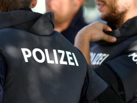 Eine Polizeibeamtin wurde bei einem Einsatz verletzt