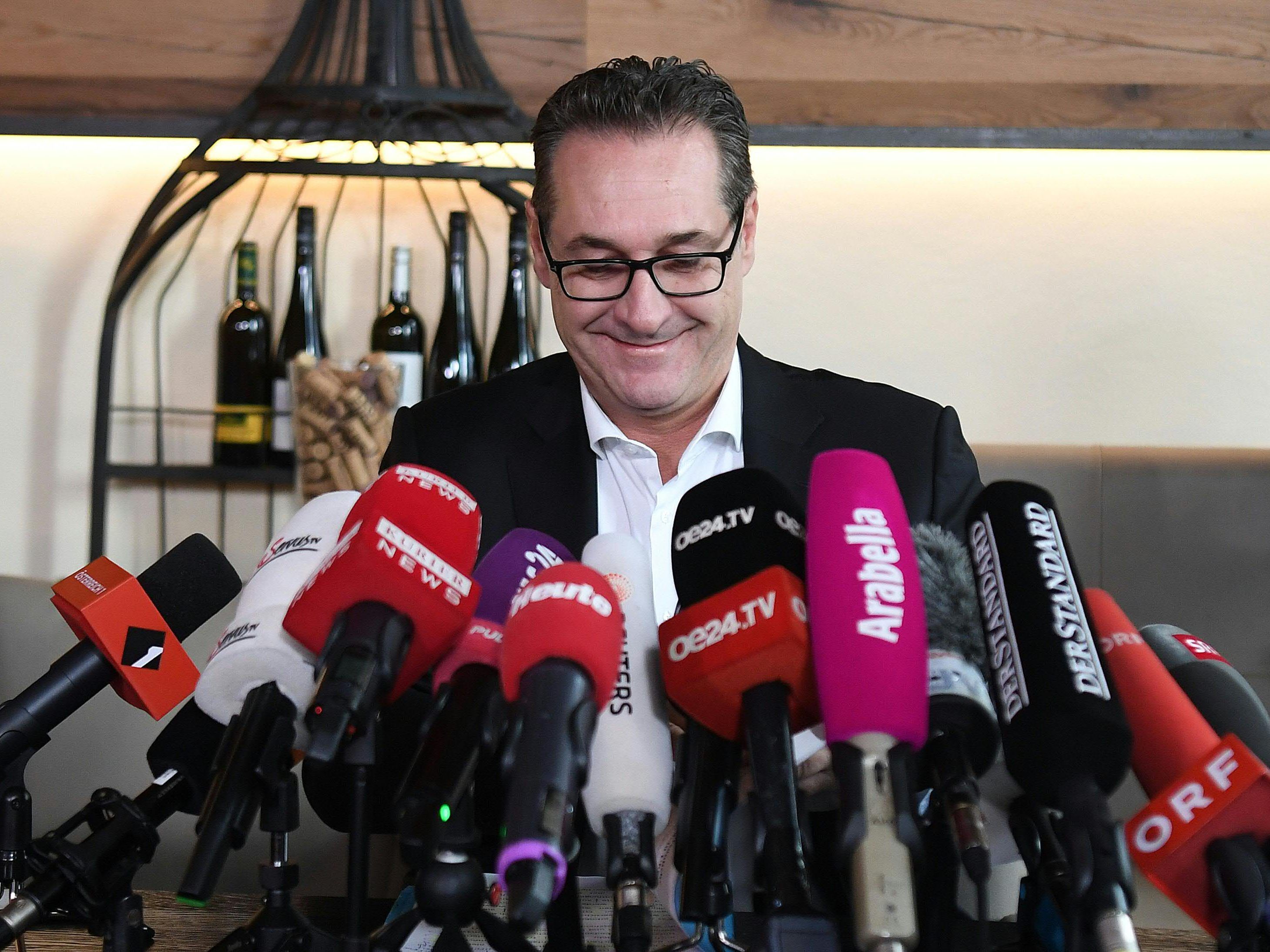 Strache soll auch die Pool-Wartung und Nachhilfestunden als Spesen verrechnet haben.