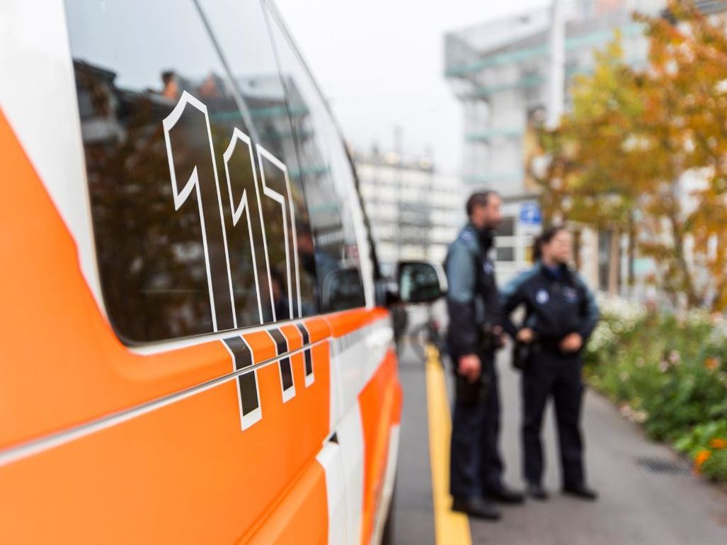 St. Gallen: Auto- und Fahrradfahrer schwer verletzt.